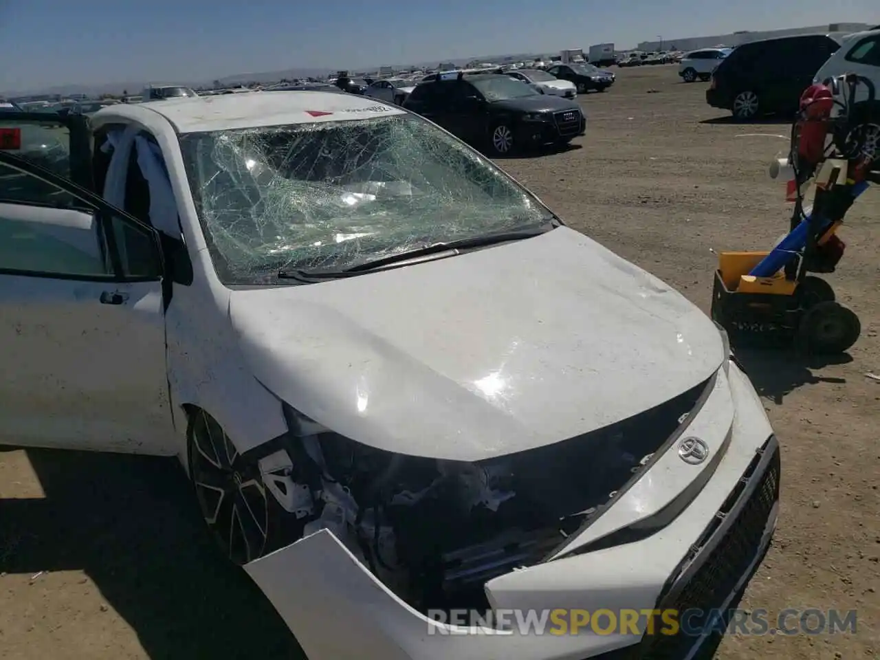 9 Photograph of a damaged car 5YFS4RCE6LP027609 TOYOTA COROLLA 2020