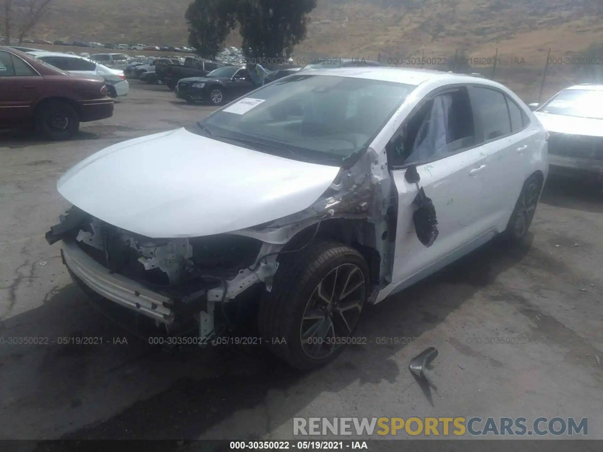 2 Photograph of a damaged car 5YFS4RCE6LP030008 TOYOTA COROLLA 2020