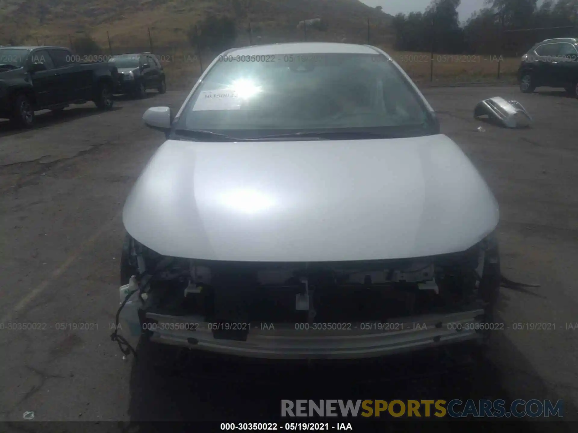 6 Photograph of a damaged car 5YFS4RCE6LP030008 TOYOTA COROLLA 2020