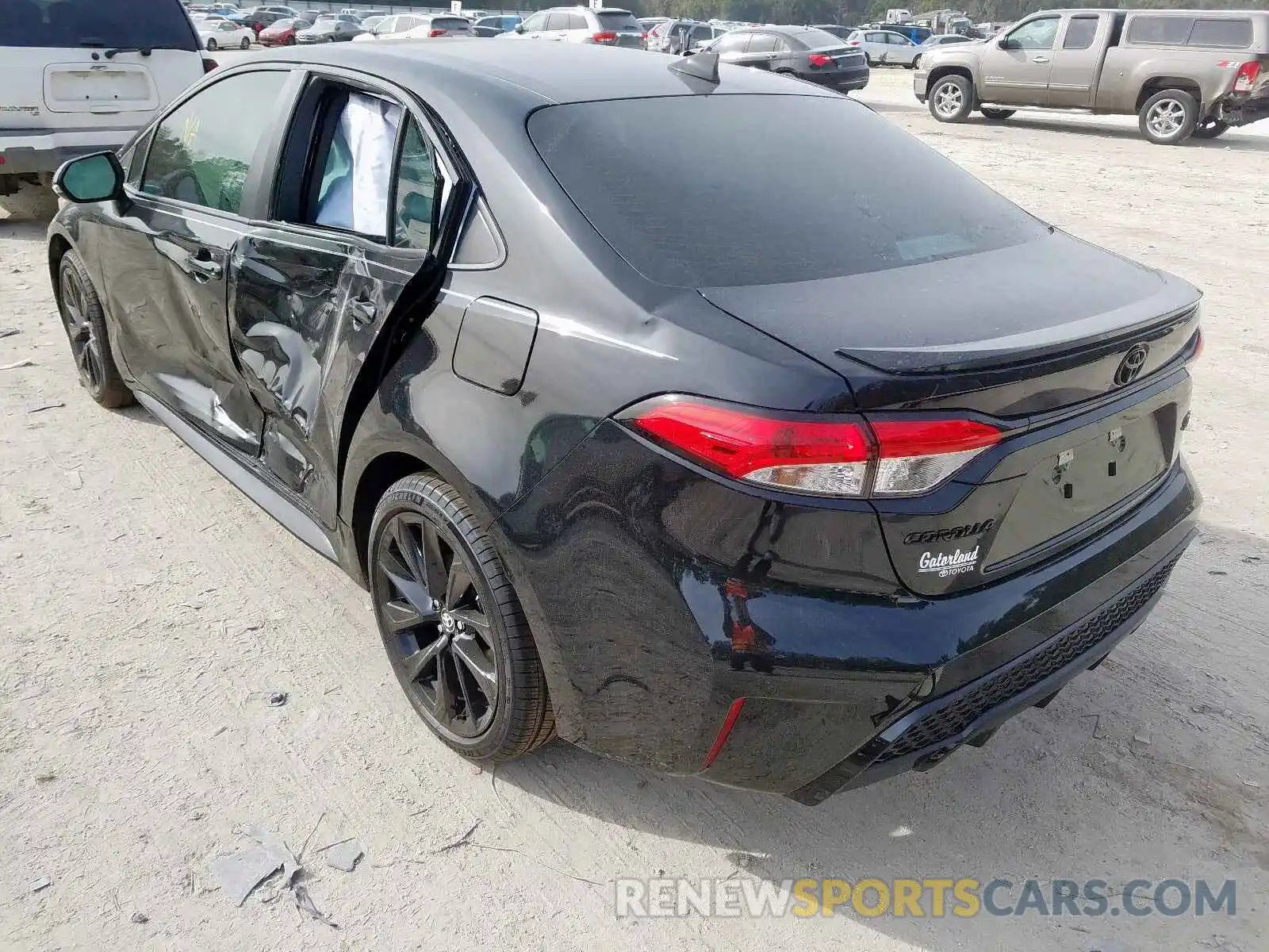 3 Photograph of a damaged car 5YFS4RCE6LP032678 TOYOTA COROLLA 2020