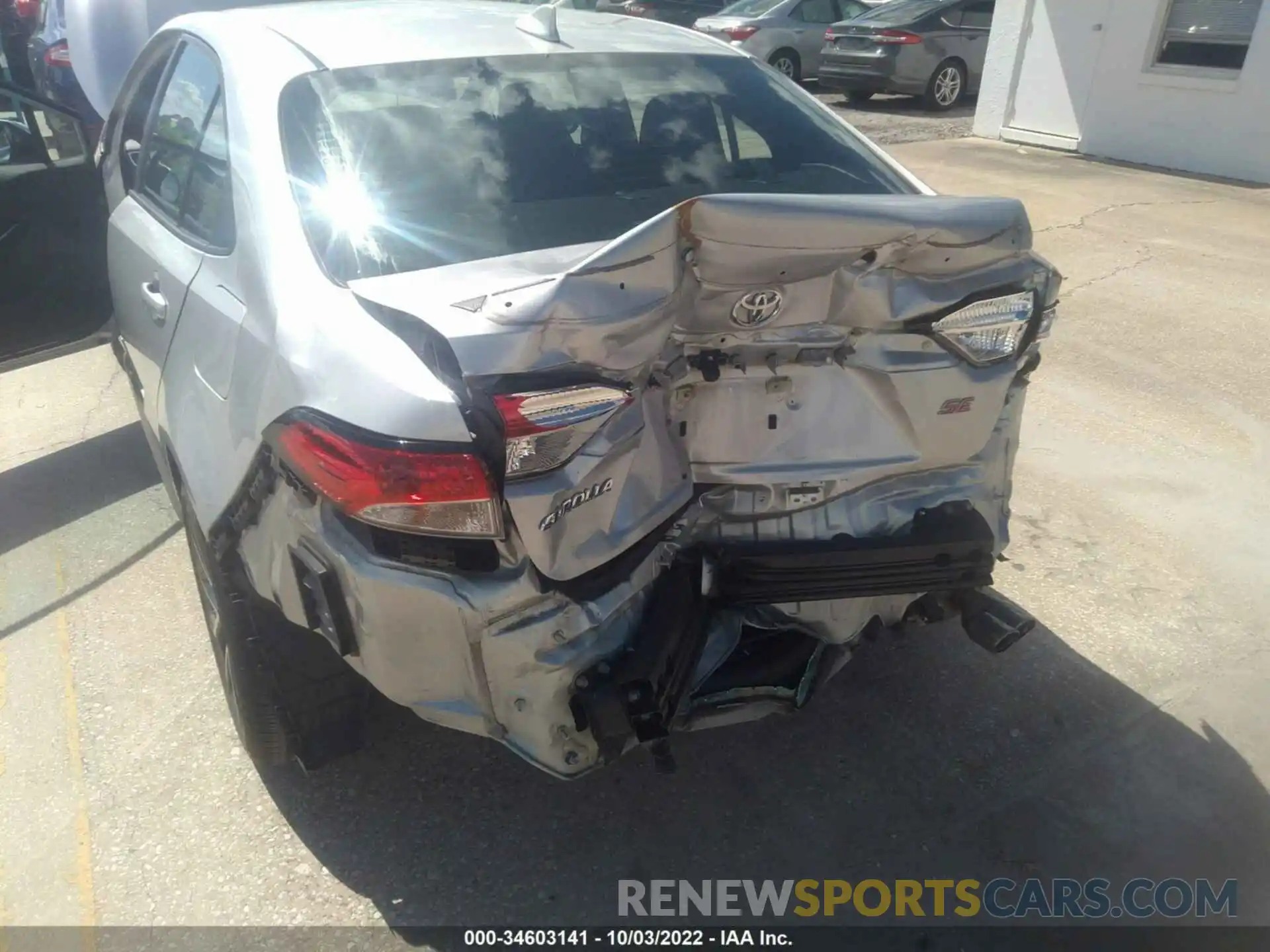 6 Photograph of a damaged car 5YFS4RCE6LP036665 TOYOTA COROLLA 2020