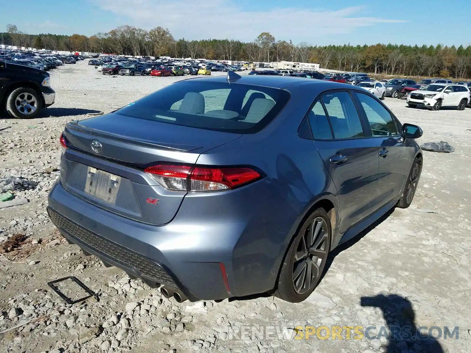 4 Photograph of a damaged car 5YFS4RCE6LP036763 TOYOTA COROLLA 2020