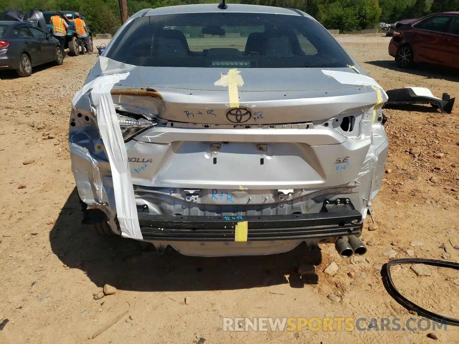 9 Photograph of a damaged car 5YFS4RCE6LP037377 TOYOTA COROLLA 2020