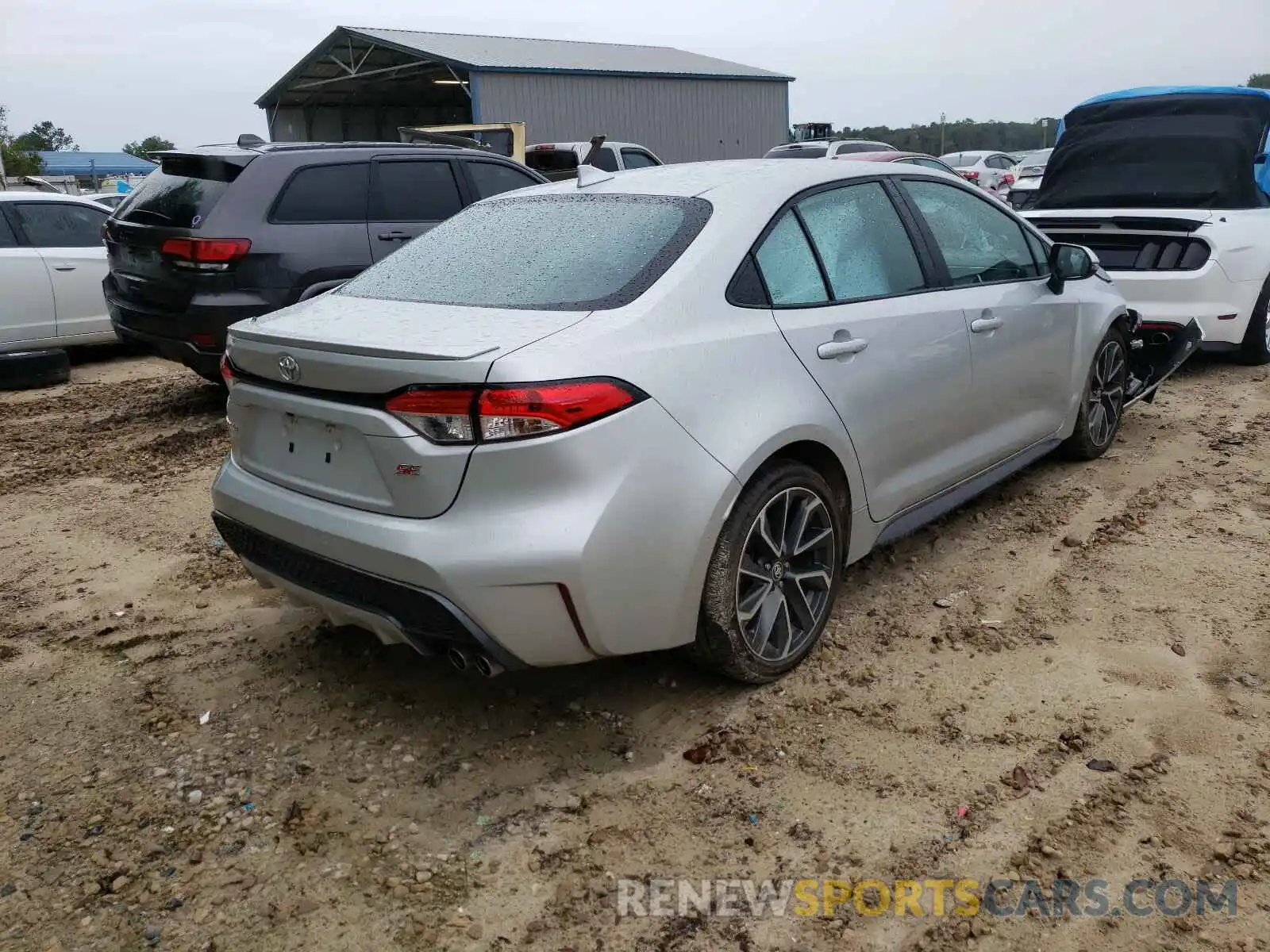 4 Photograph of a damaged car 5YFS4RCE6LP039047 TOYOTA COROLLA 2020