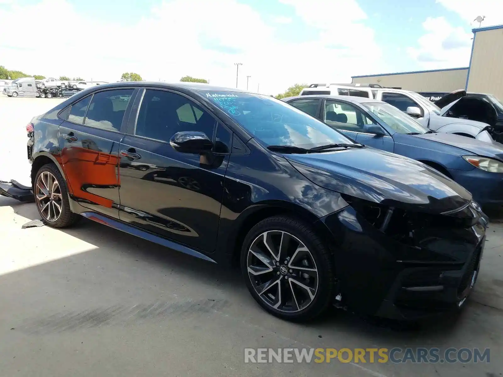 1 Photograph of a damaged car 5YFS4RCE6LP043275 TOYOTA COROLLA 2020