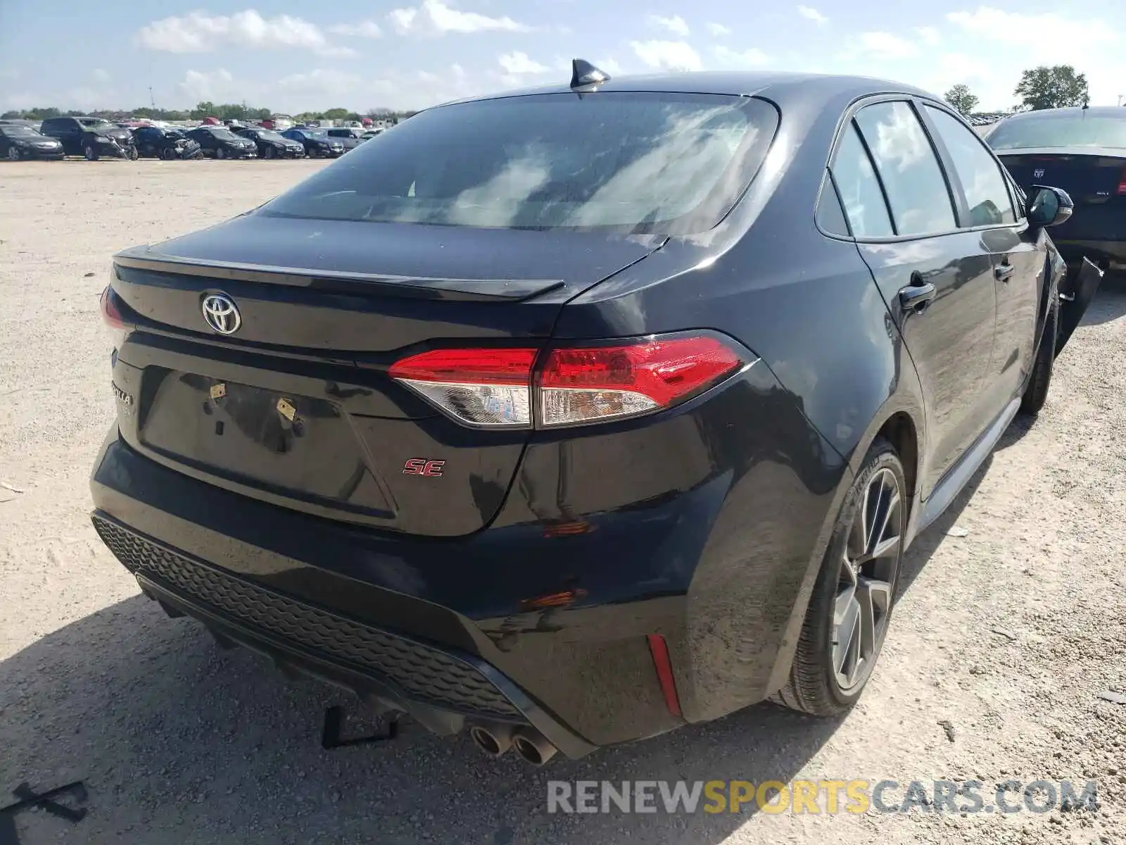 4 Photograph of a damaged car 5YFS4RCE6LP044197 TOYOTA COROLLA 2020