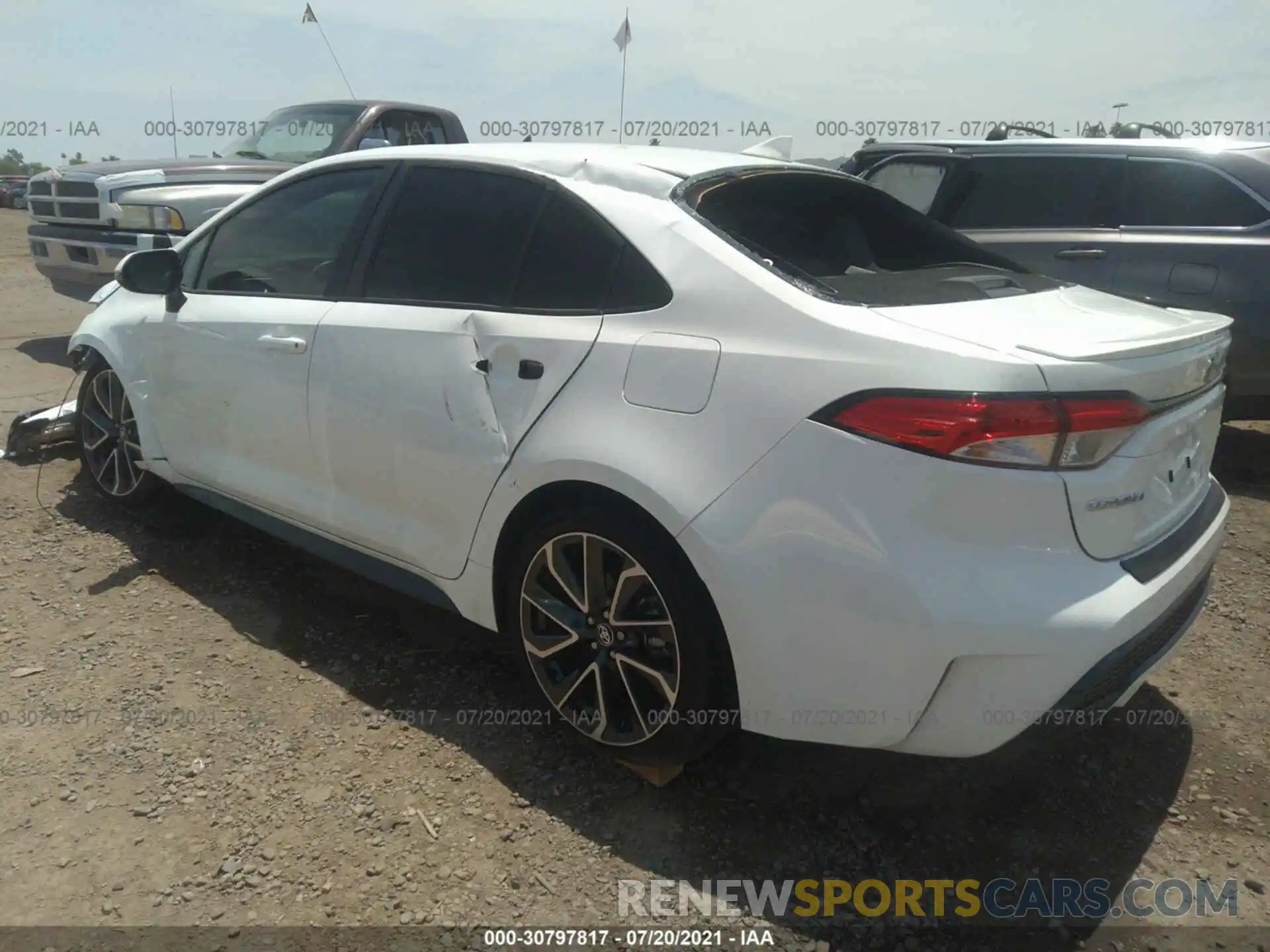 3 Photograph of a damaged car 5YFS4RCE6LP045270 TOYOTA COROLLA 2020