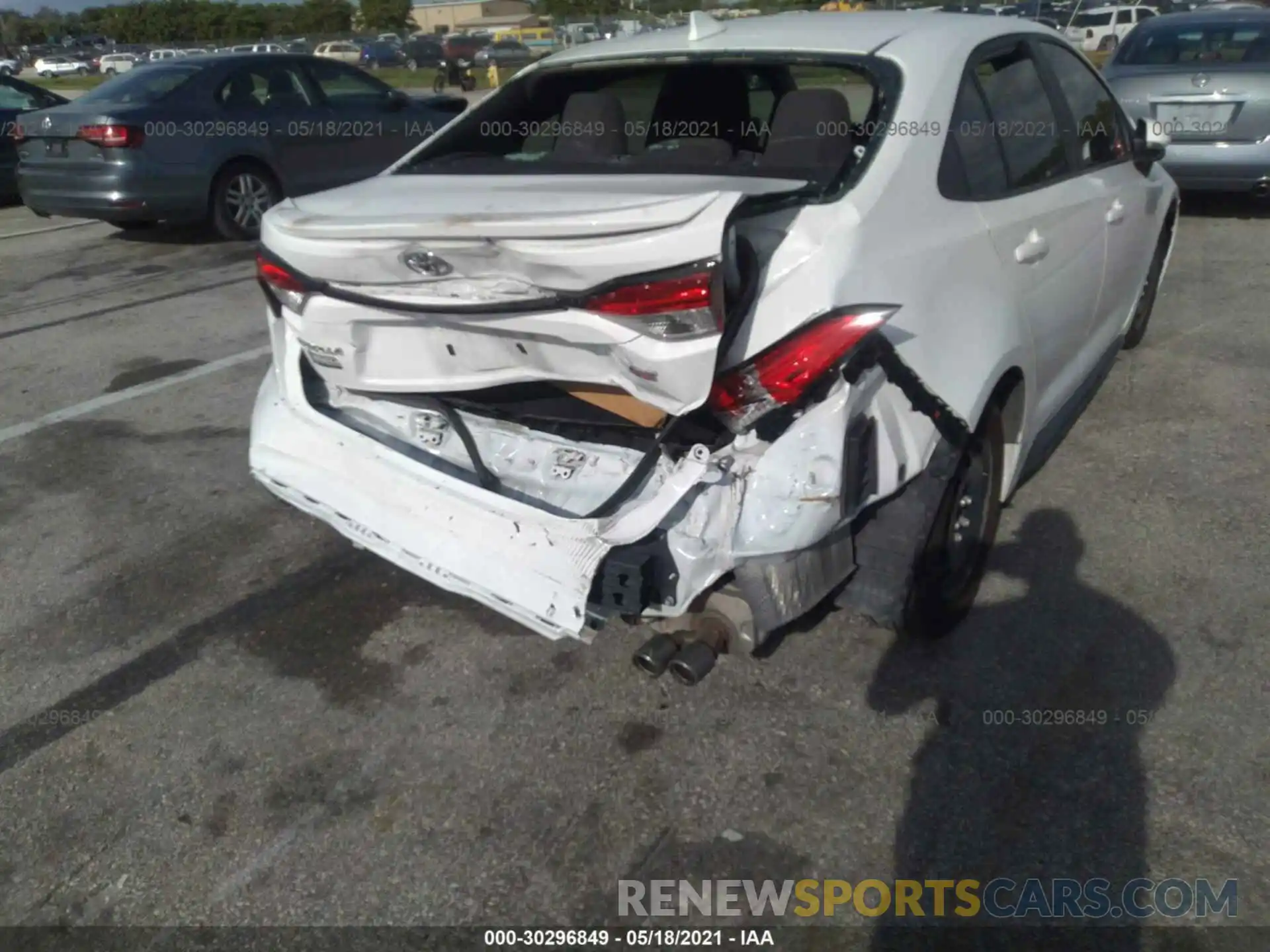 6 Photograph of a damaged car 5YFS4RCE6LP046046 TOYOTA COROLLA 2020