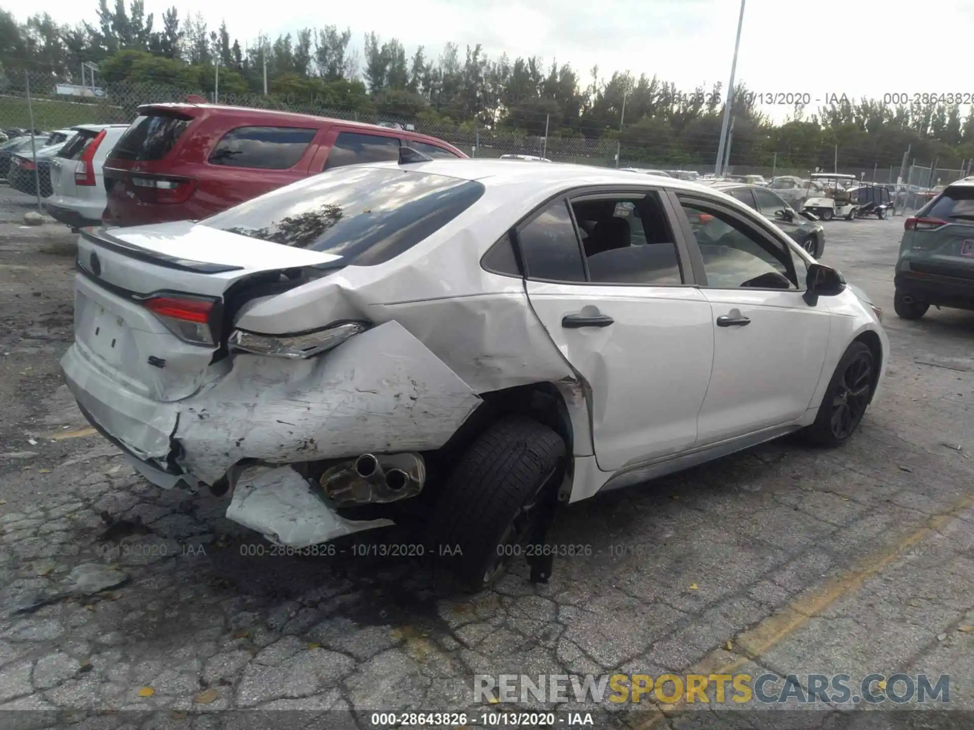 4 Photograph of a damaged car 5YFS4RCE6LP046421 TOYOTA COROLLA 2020