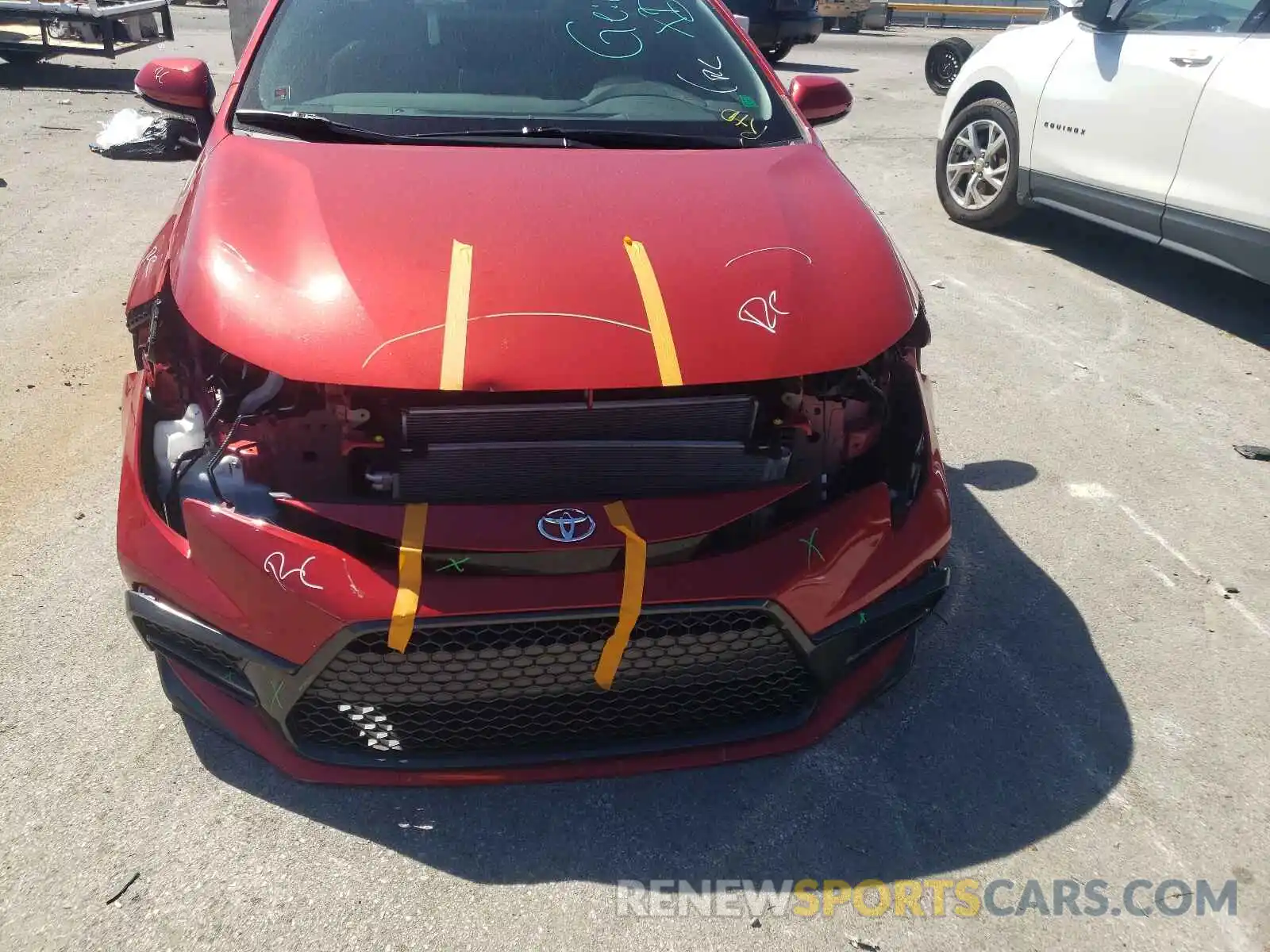 9 Photograph of a damaged car 5YFS4RCE6LP048430 TOYOTA COROLLA 2020