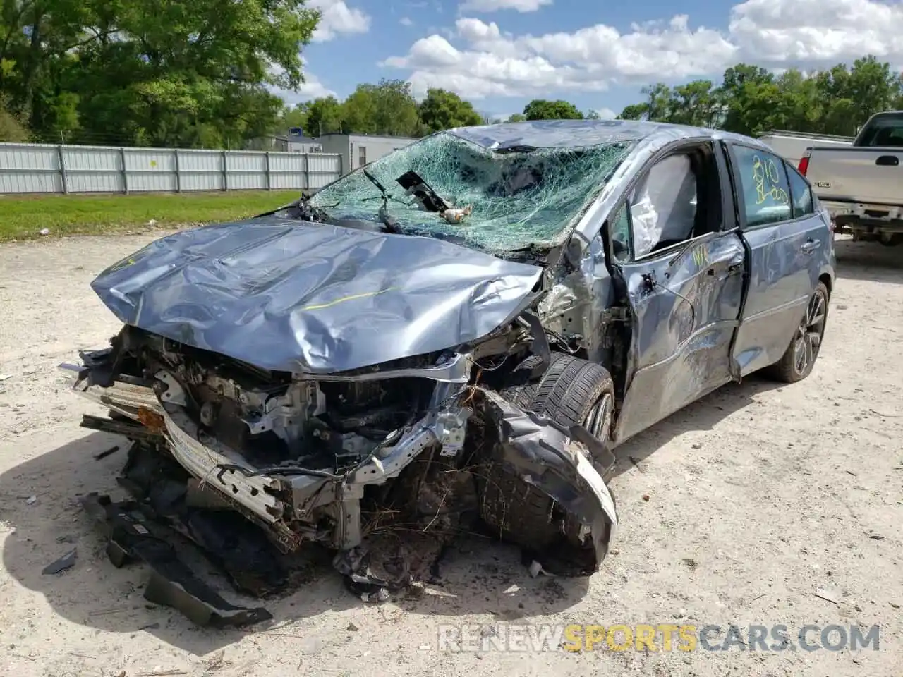 2 Photograph of a damaged car 5YFS4RCE6LP048816 TOYOTA COROLLA 2020