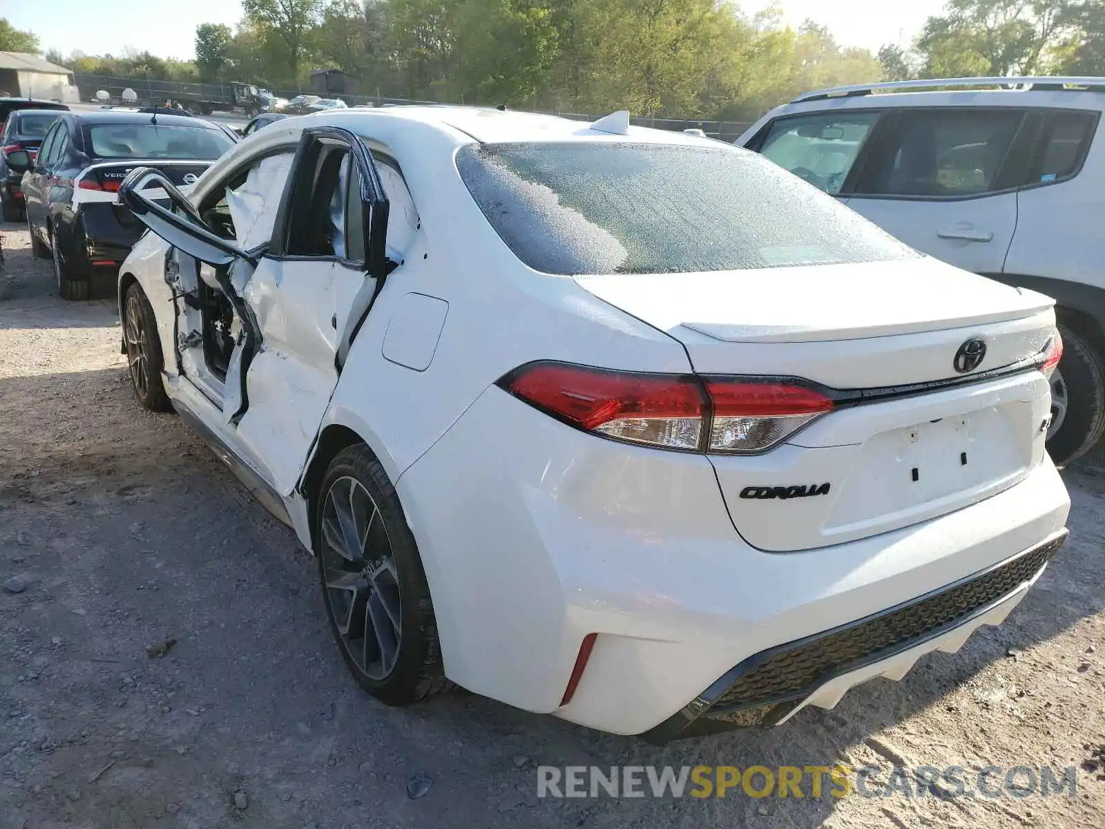 3 Photograph of a damaged car 5YFS4RCE6LP049125 TOYOTA COROLLA 2020