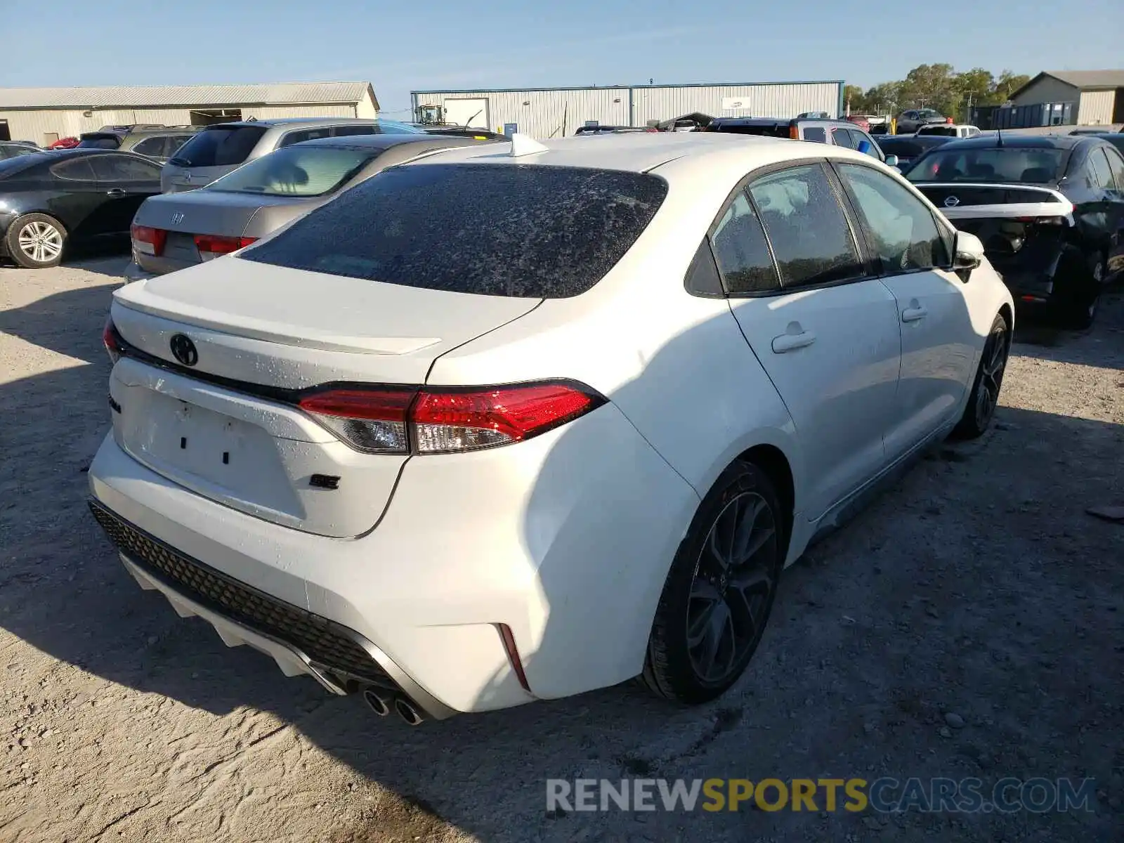 4 Photograph of a damaged car 5YFS4RCE6LP049125 TOYOTA COROLLA 2020