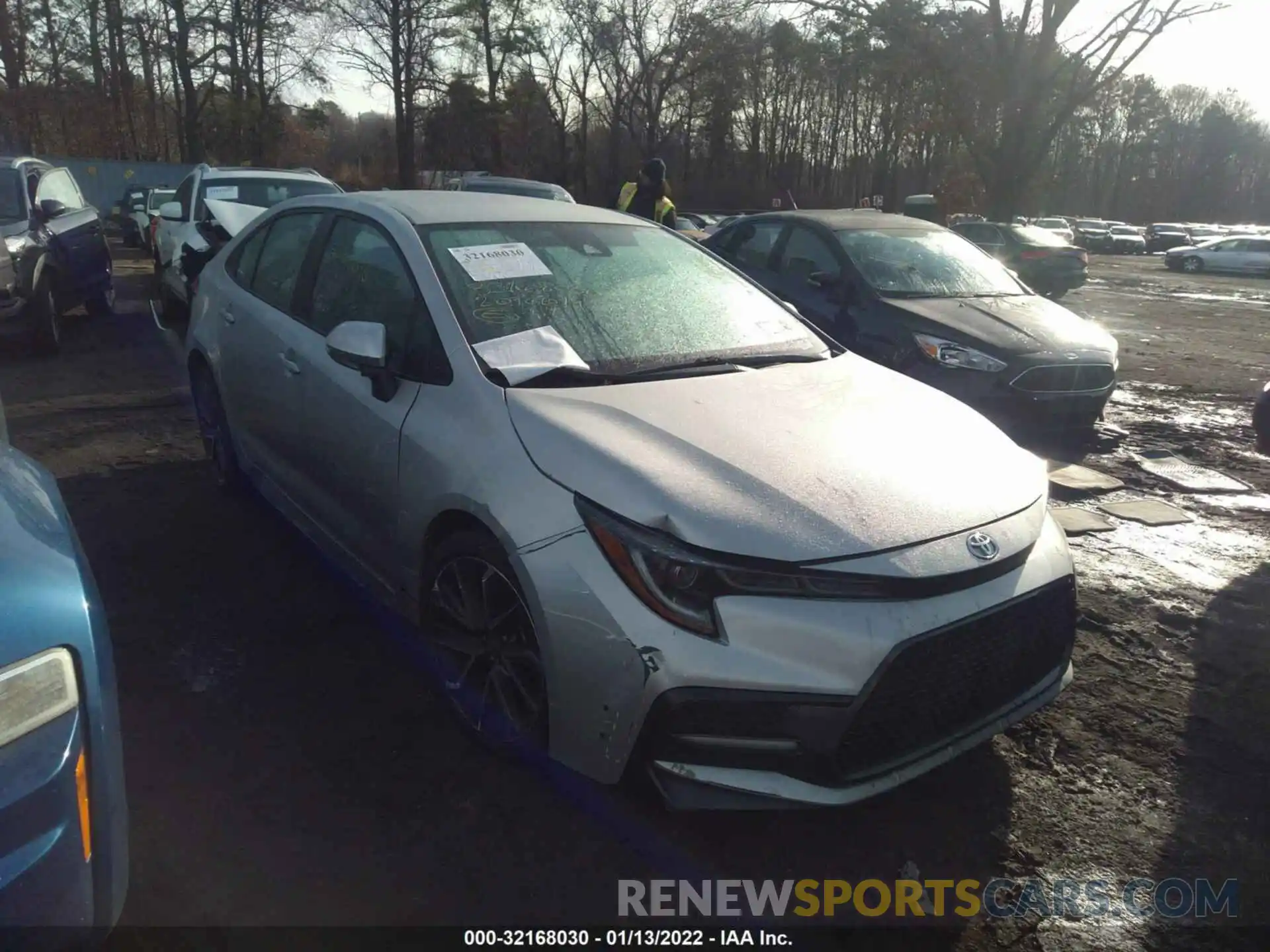 1 Photograph of a damaged car 5YFS4RCE6LP049786 TOYOTA COROLLA 2020