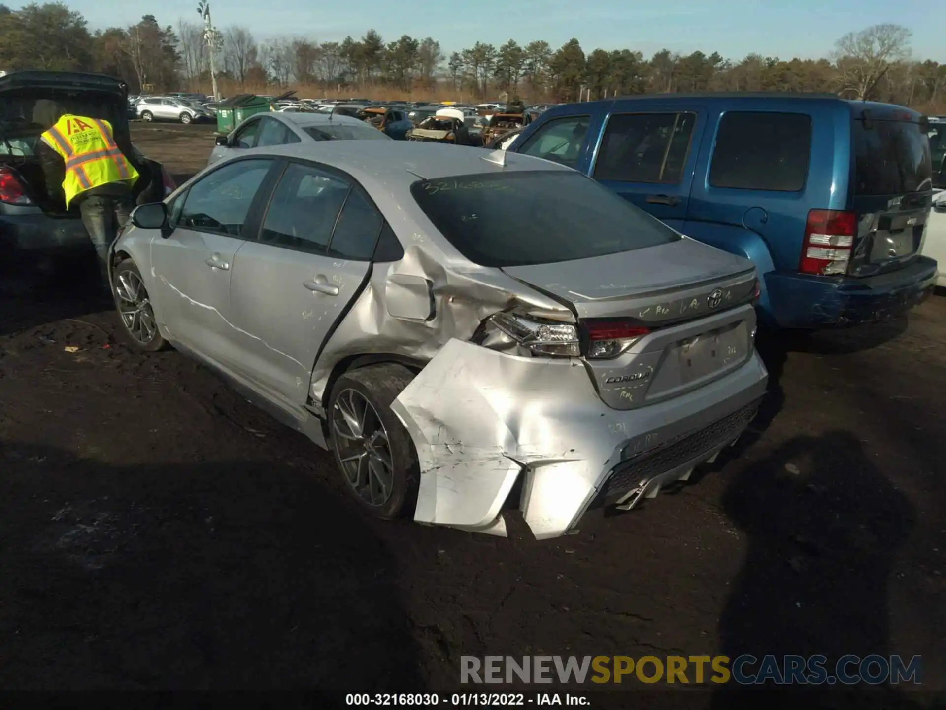 3 Photograph of a damaged car 5YFS4RCE6LP049786 TOYOTA COROLLA 2020