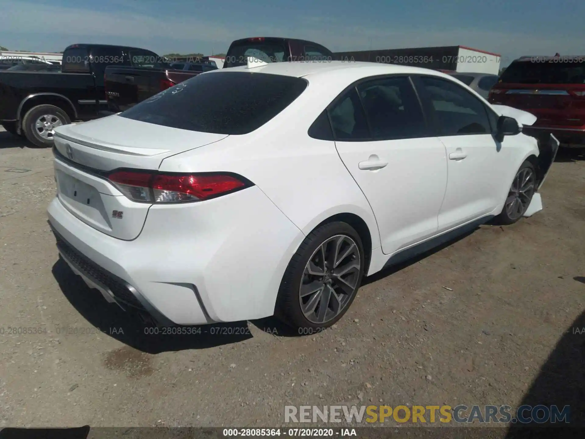 4 Photograph of a damaged car 5YFS4RCE6LP050484 TOYOTA COROLLA 2020