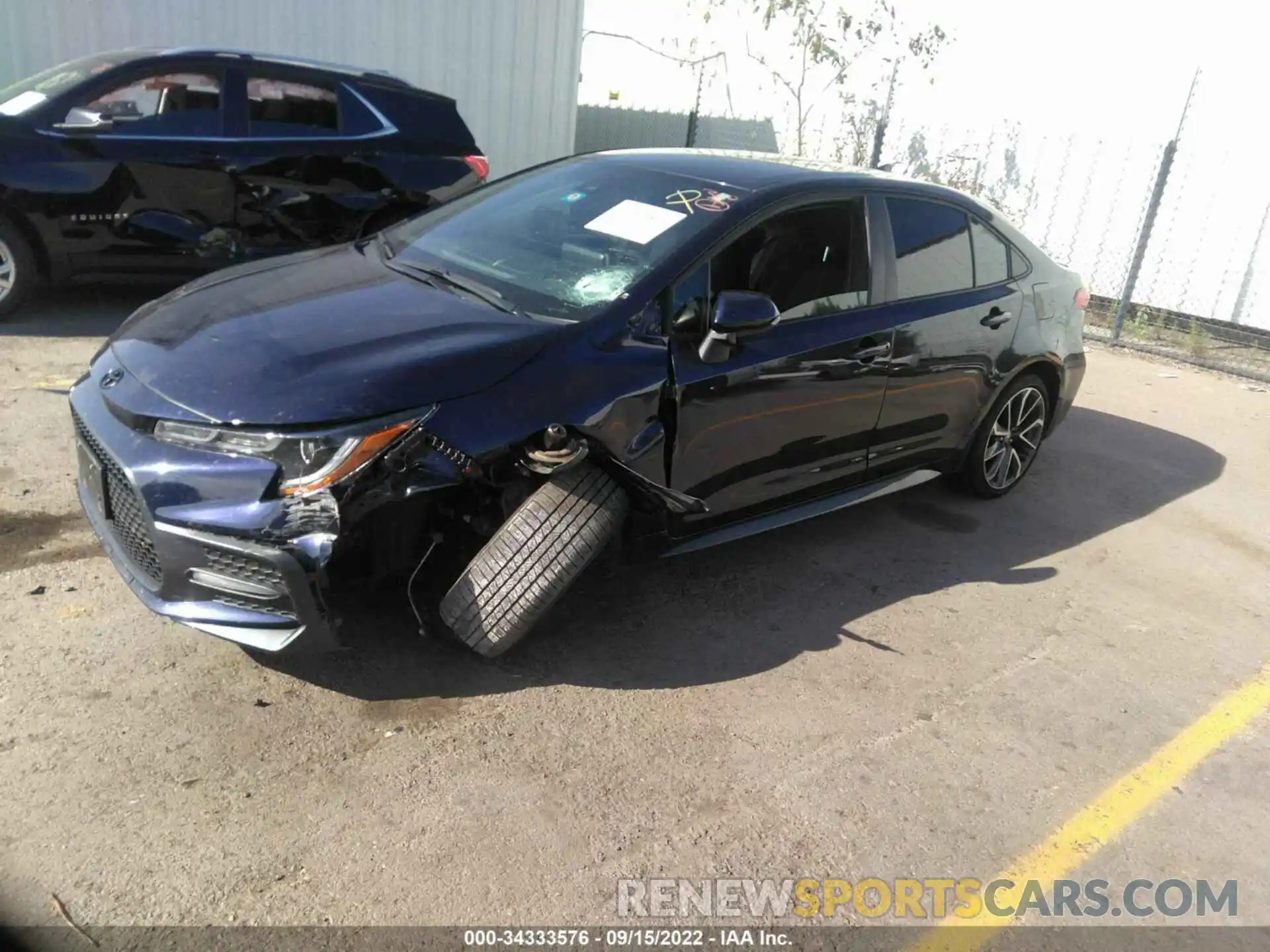 2 Photograph of a damaged car 5YFS4RCE6LP050520 TOYOTA COROLLA 2020