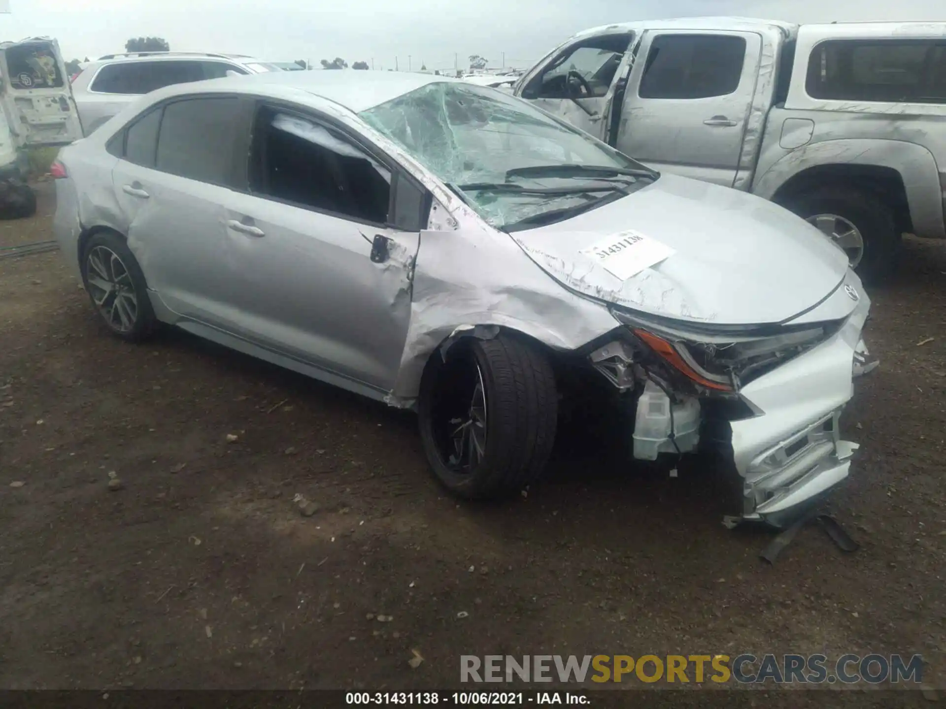 1 Photograph of a damaged car 5YFS4RCE6LP051361 TOYOTA COROLLA 2020