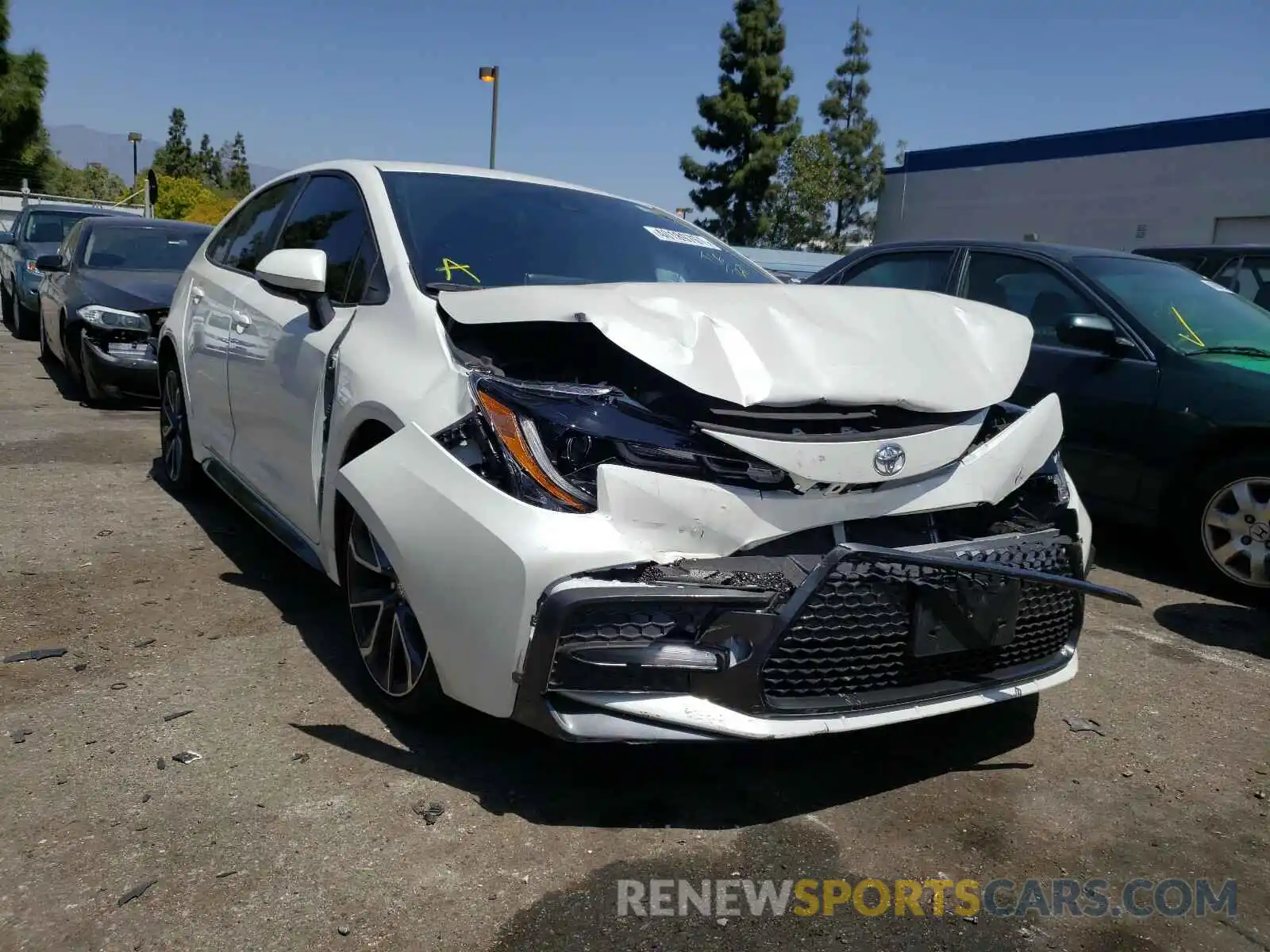 1 Photograph of a damaged car 5YFS4RCE6LP052008 TOYOTA COROLLA 2020