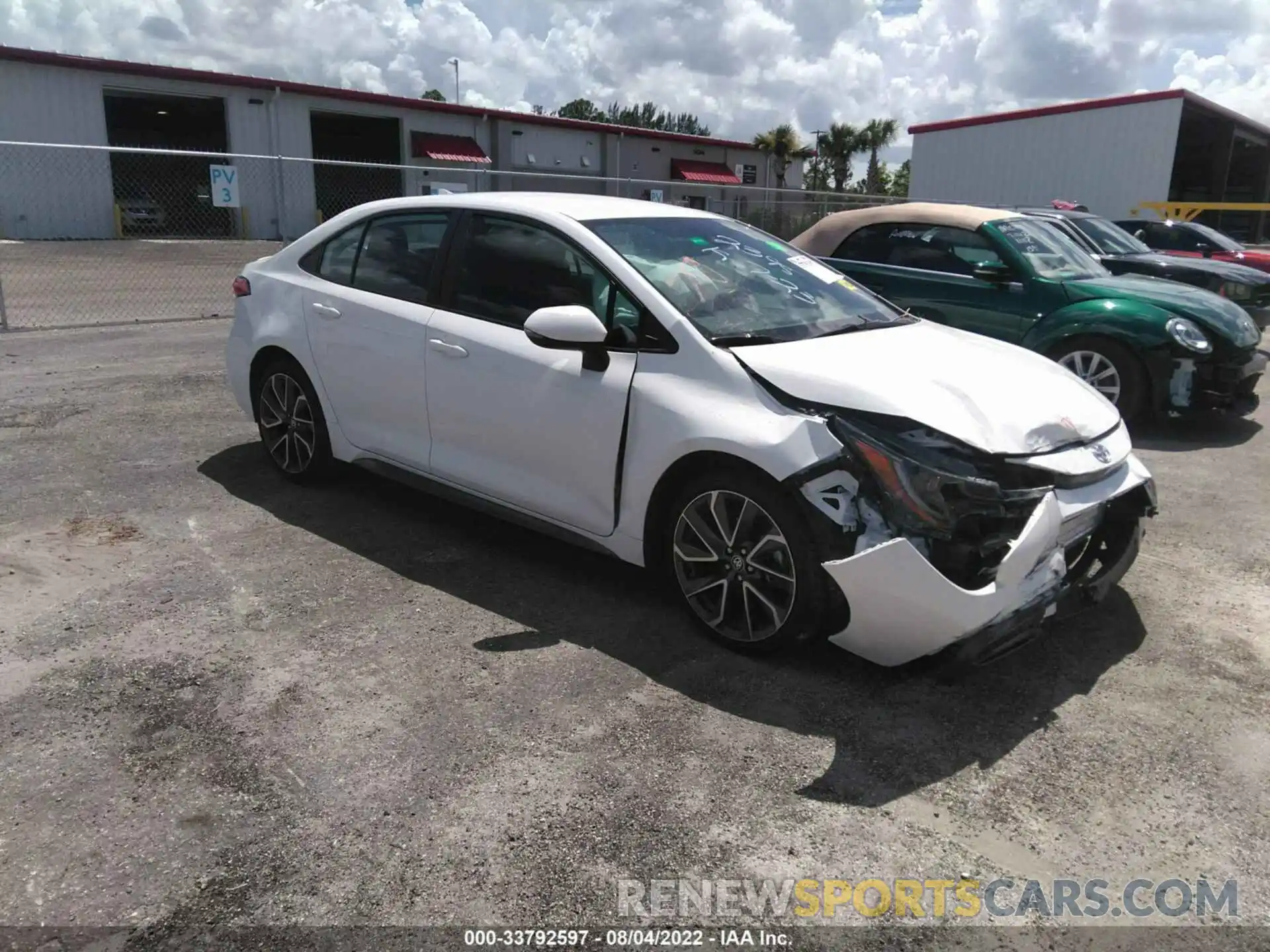 1 Photograph of a damaged car 5YFS4RCE6LP052395 TOYOTA COROLLA 2020