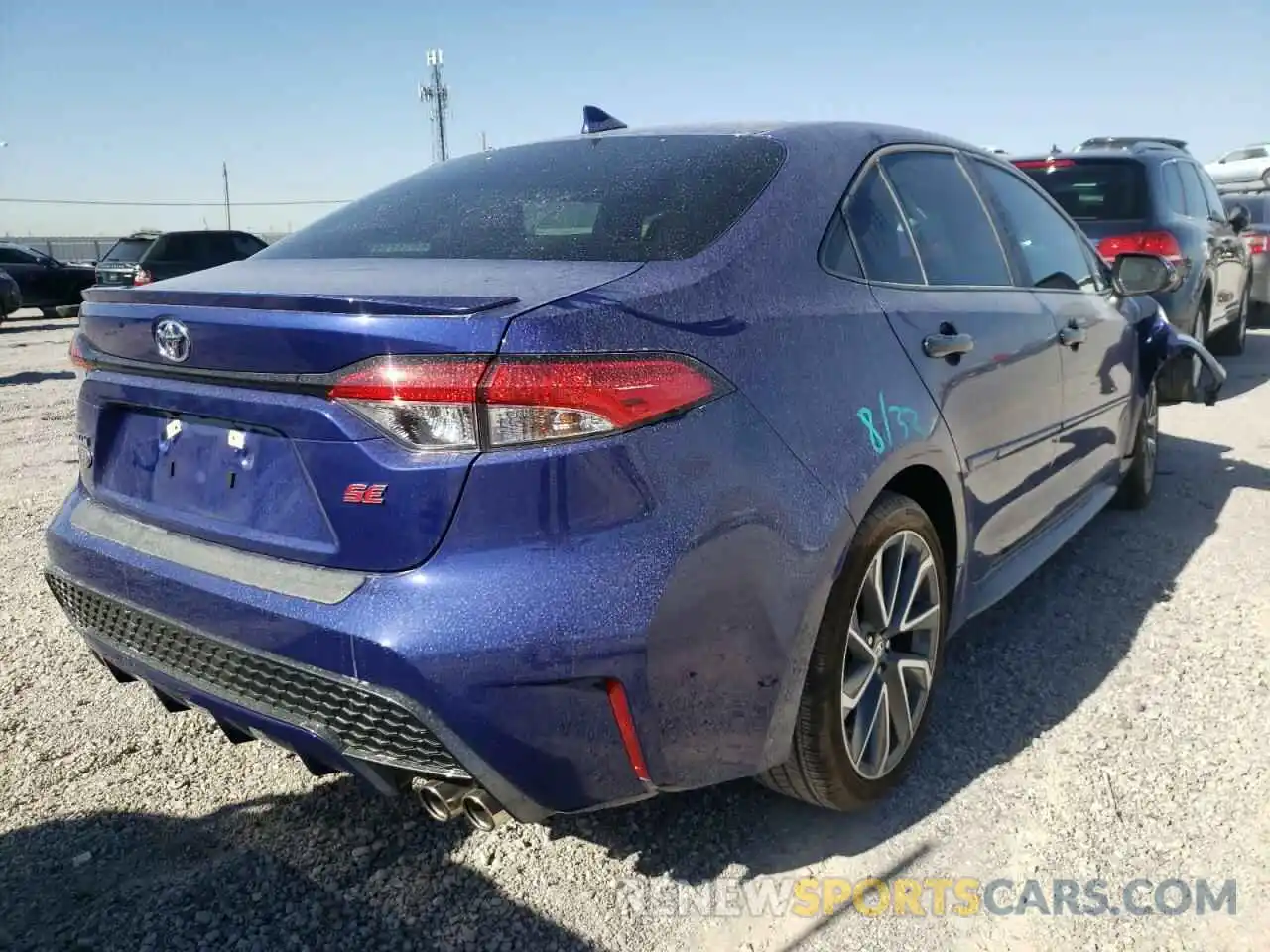 4 Photograph of a damaged car 5YFS4RCE6LP053692 TOYOTA COROLLA 2020