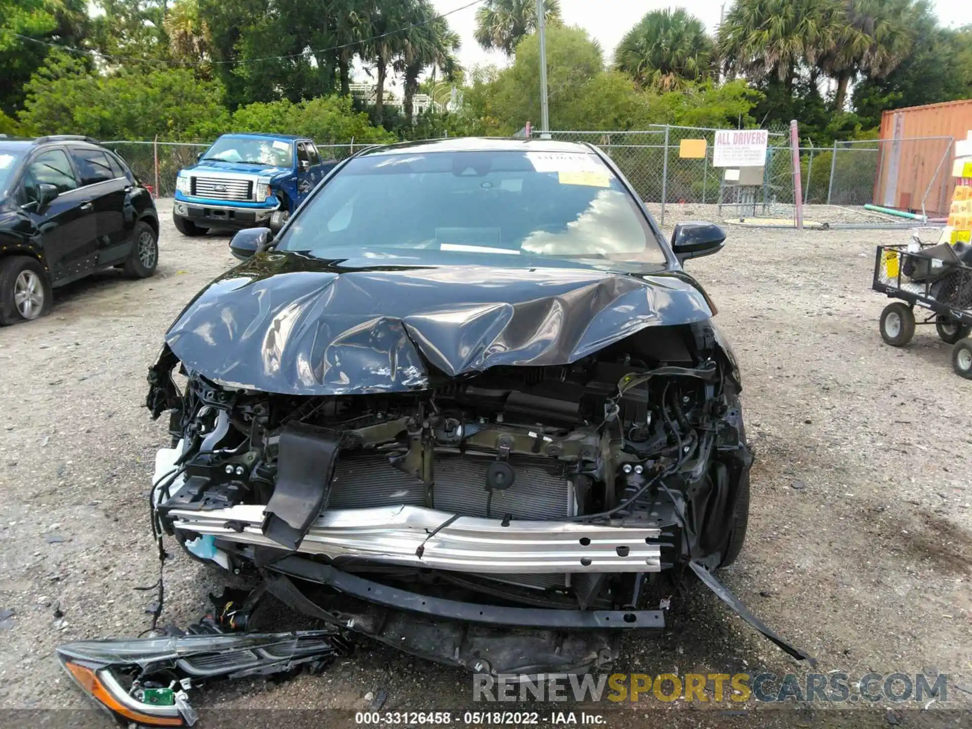 6 Photograph of a damaged car 5YFS4RCE6LP054325 TOYOTA COROLLA 2020