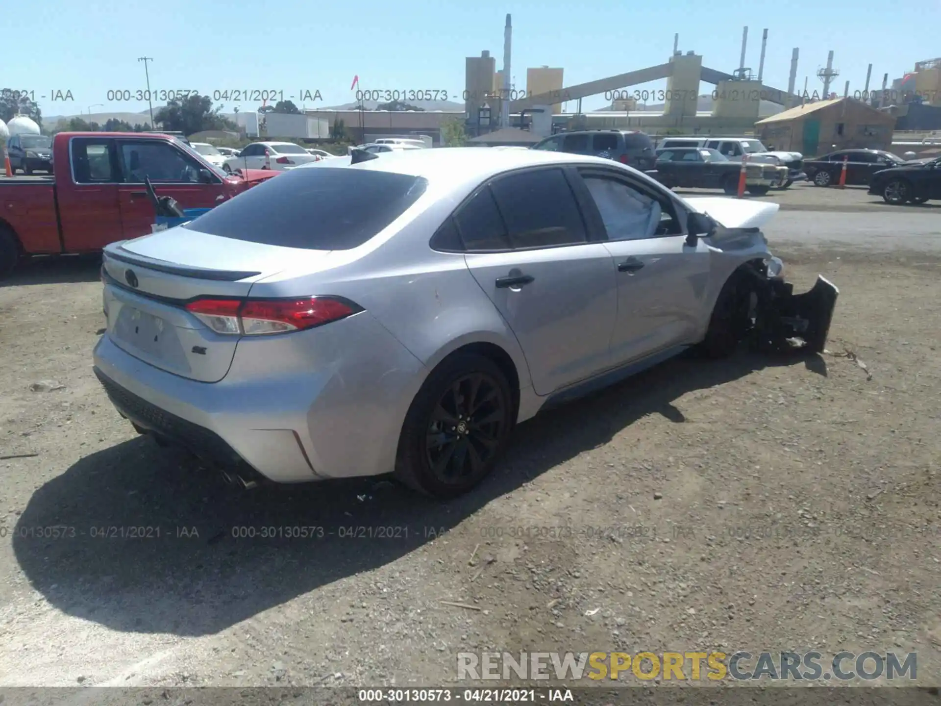 4 Photograph of a damaged car 5YFS4RCE6LP055006 TOYOTA COROLLA 2020