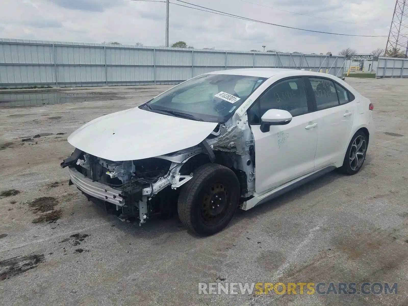 2 Photograph of a damaged car 5YFS4RCE6LP055944 TOYOTA COROLLA 2020