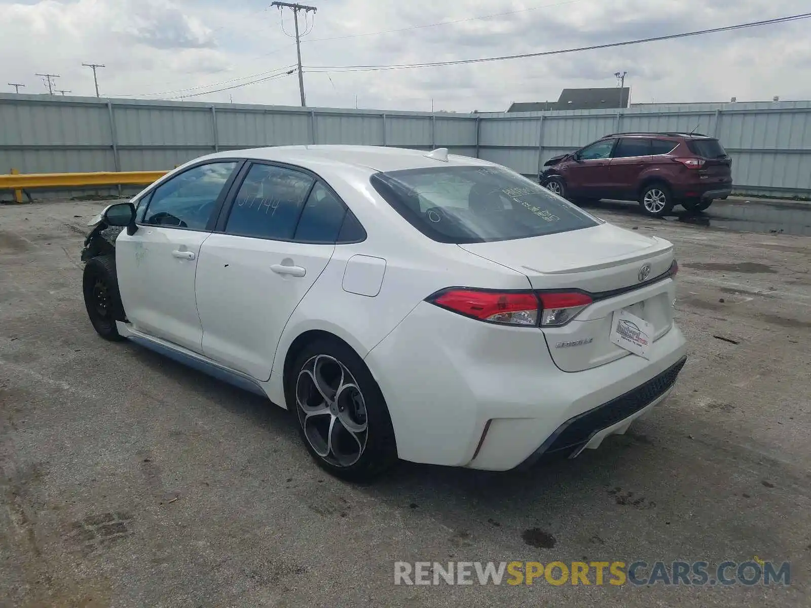 3 Photograph of a damaged car 5YFS4RCE6LP055944 TOYOTA COROLLA 2020