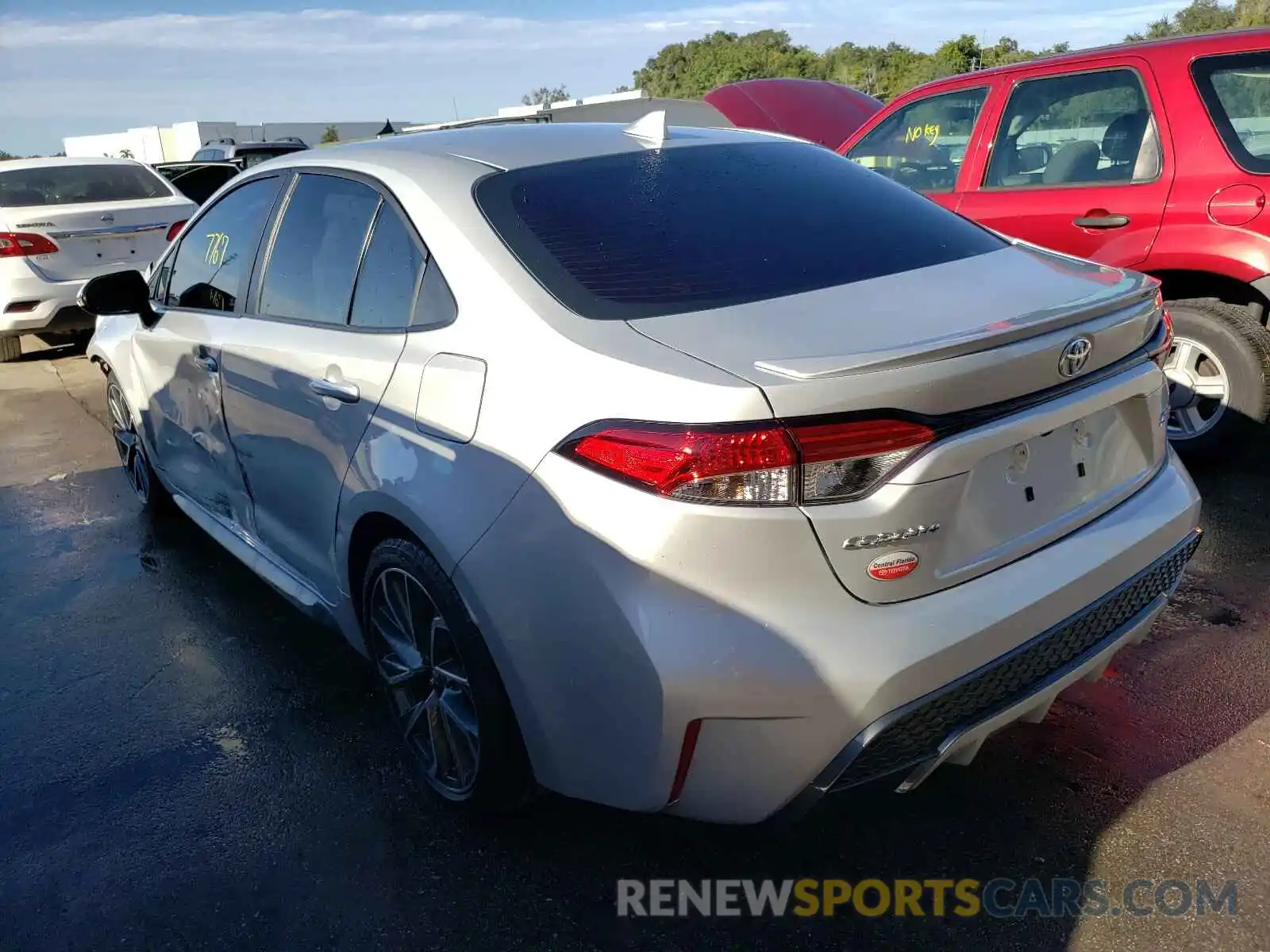 3 Photograph of a damaged car 5YFS4RCE6LP056401 TOYOTA COROLLA 2020