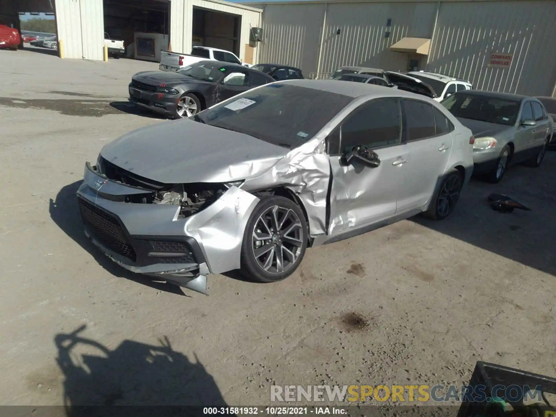 2 Photograph of a damaged car 5YFS4RCE7LP015582 TOYOTA COROLLA 2020