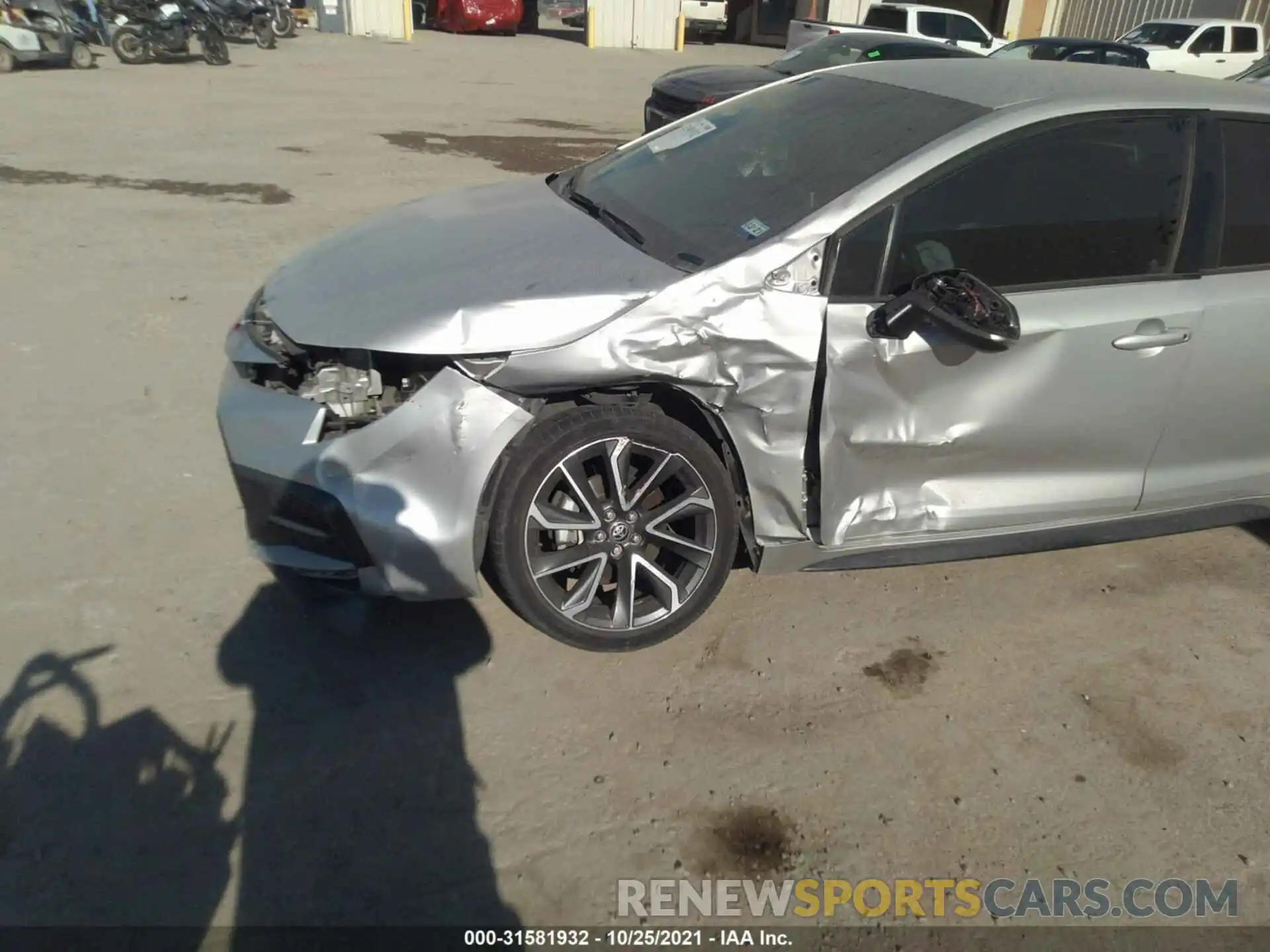 6 Photograph of a damaged car 5YFS4RCE7LP015582 TOYOTA COROLLA 2020