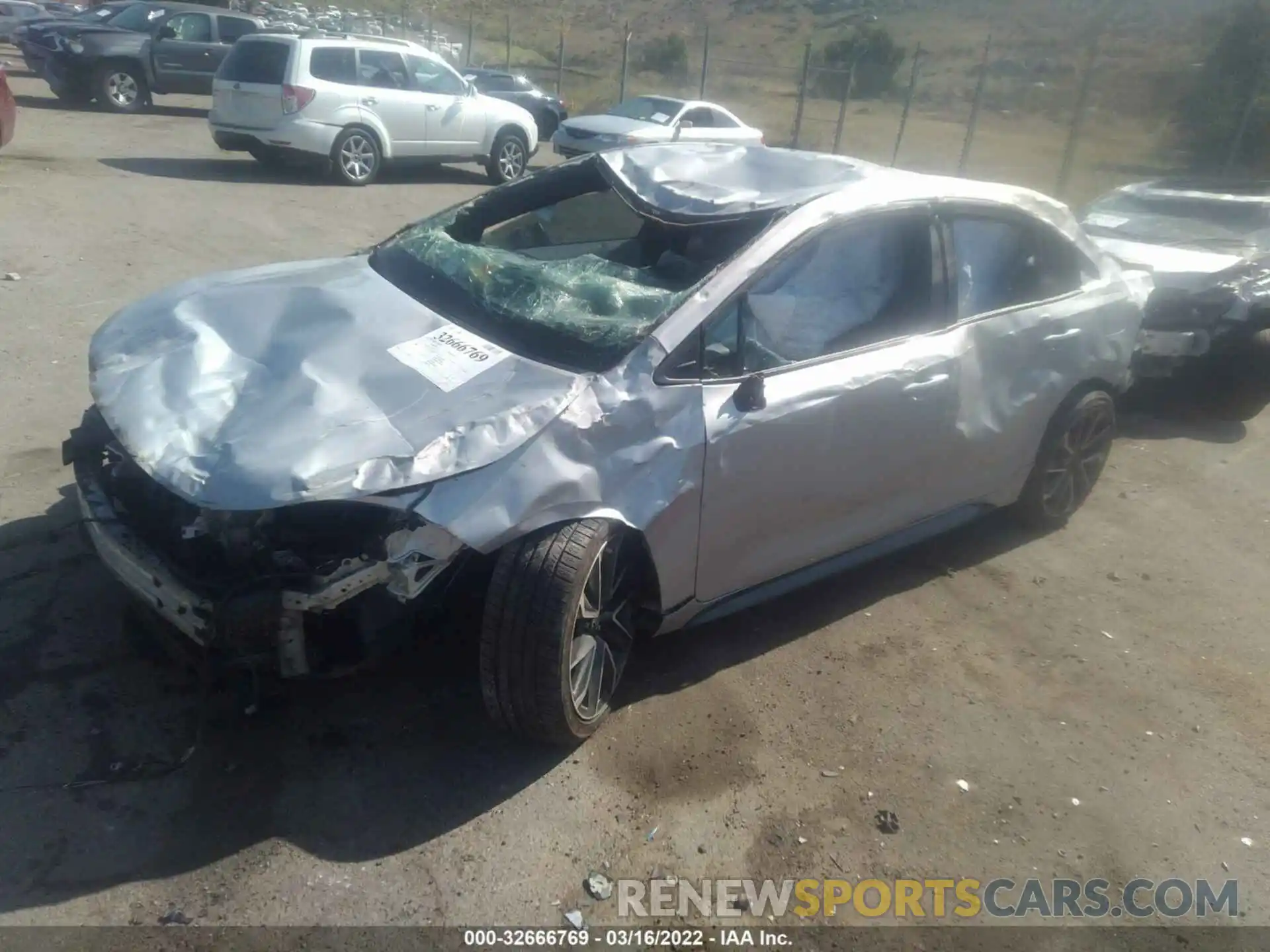 2 Photograph of a damaged car 5YFS4RCE7LP015839 TOYOTA COROLLA 2020