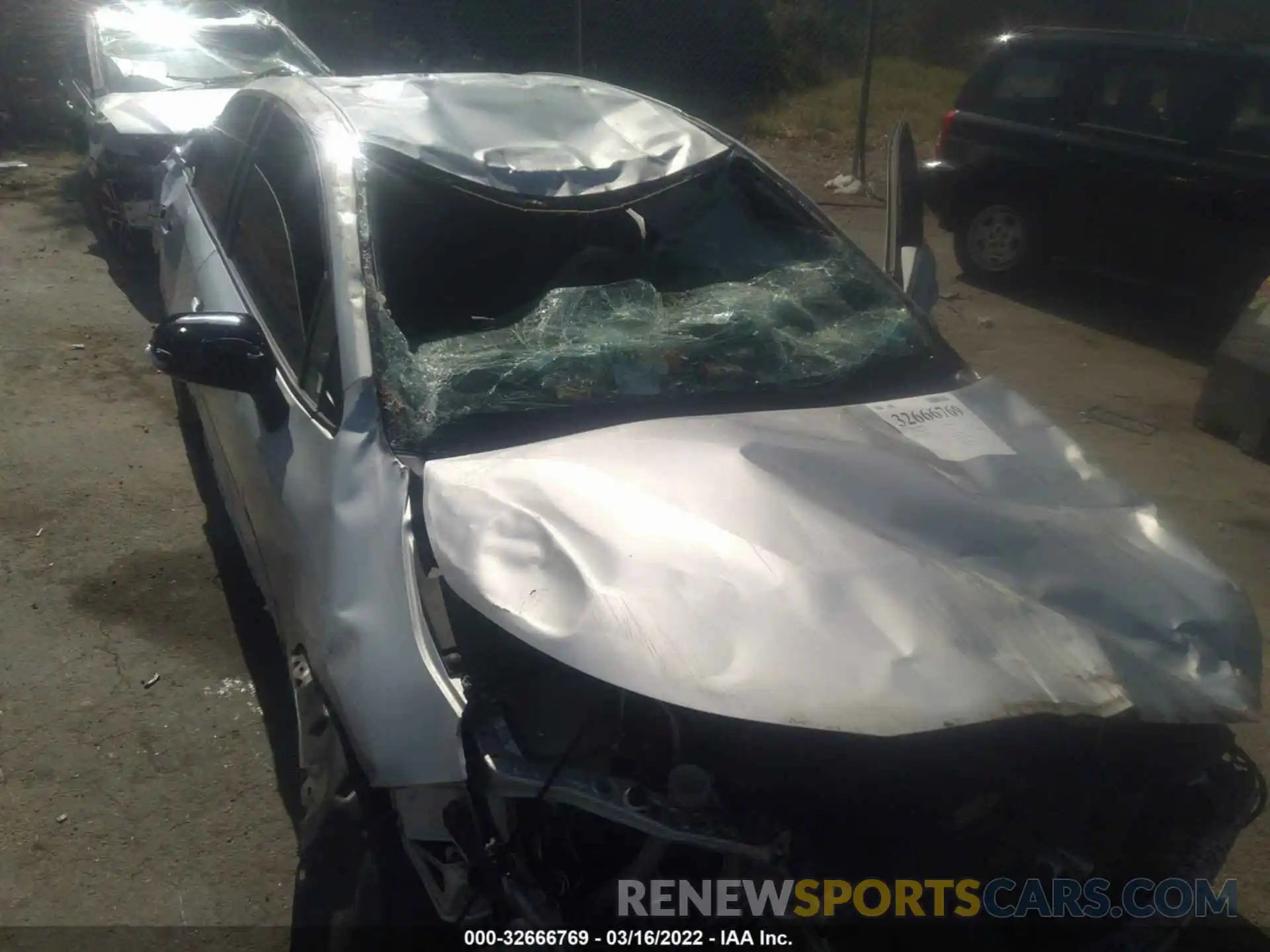 6 Photograph of a damaged car 5YFS4RCE7LP015839 TOYOTA COROLLA 2020