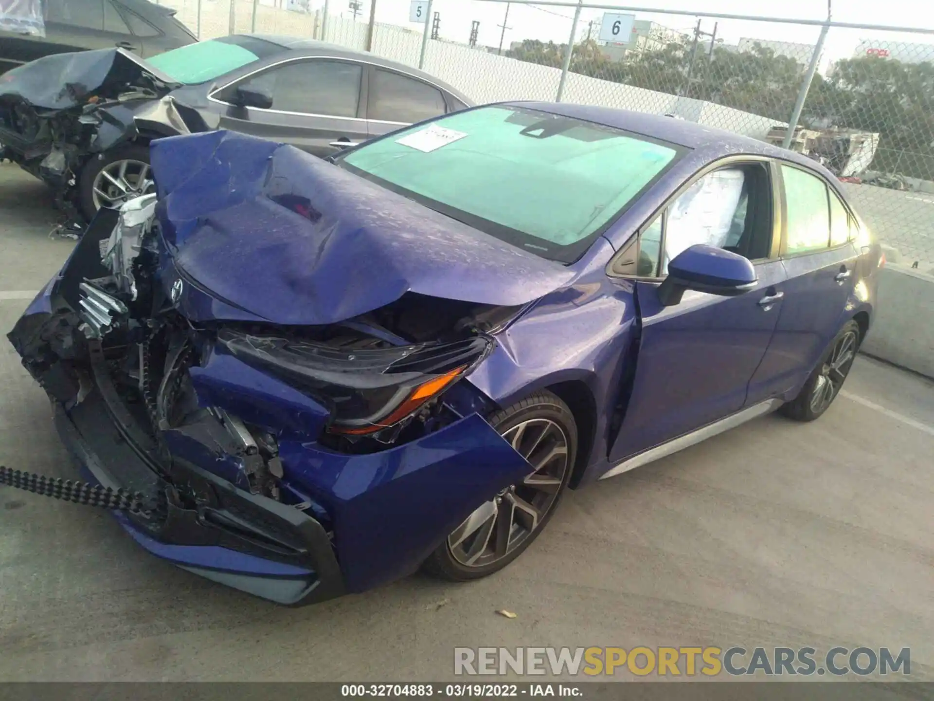 2 Photograph of a damaged car 5YFS4RCE7LP016117 TOYOTA COROLLA 2020