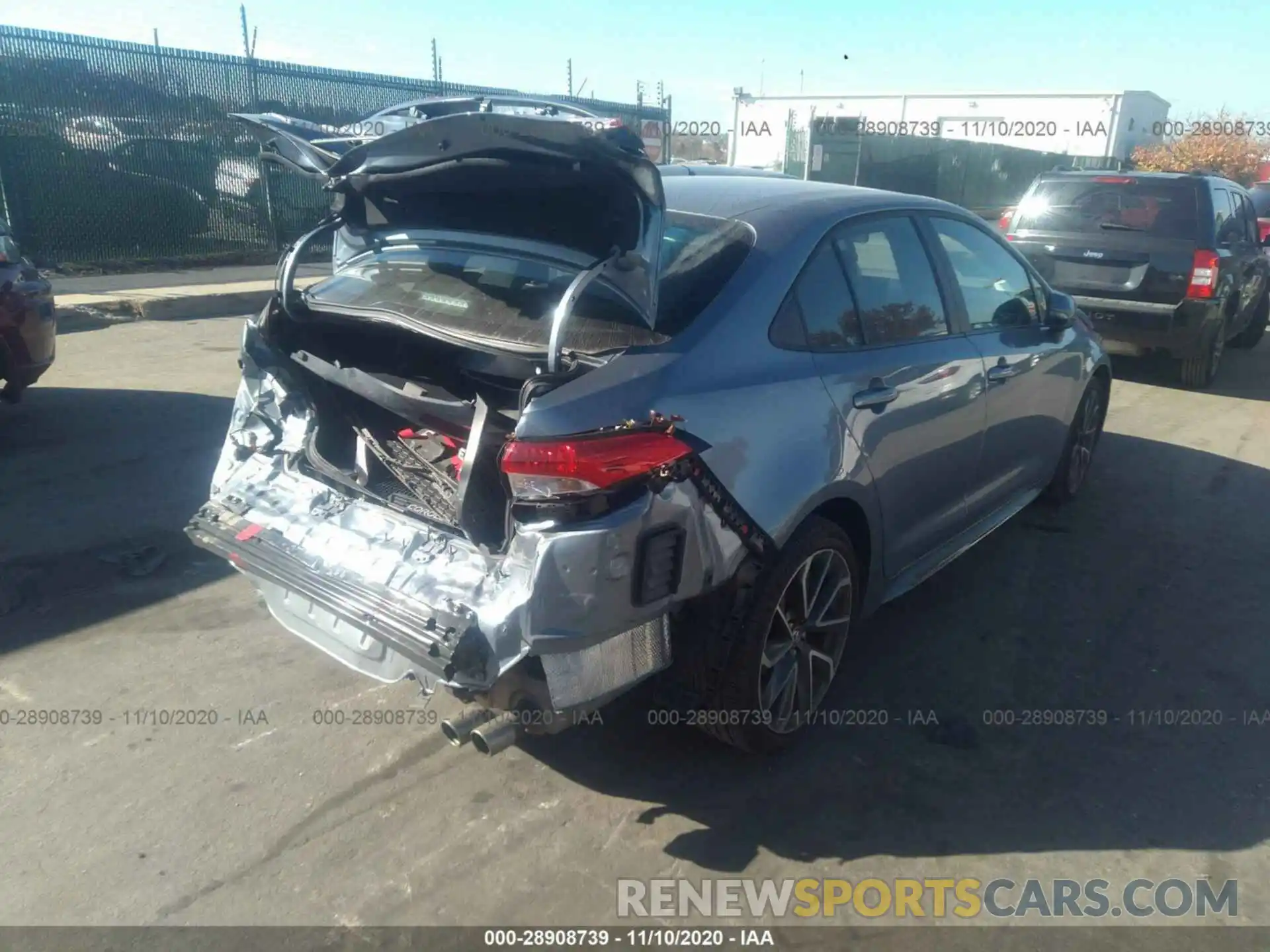 4 Photograph of a damaged car 5YFS4RCE7LP018613 TOYOTA COROLLA 2020