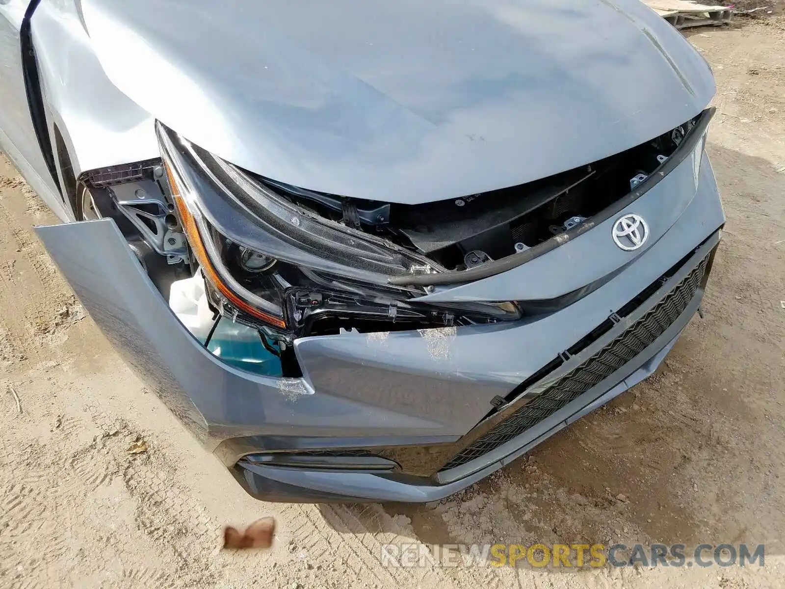 9 Photograph of a damaged car 5YFS4RCE7LP019745 TOYOTA COROLLA 2020