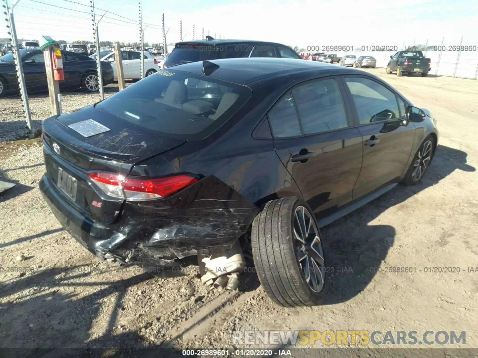 4 Photograph of a damaged car 5YFS4RCE7LP020863 TOYOTA COROLLA 2020