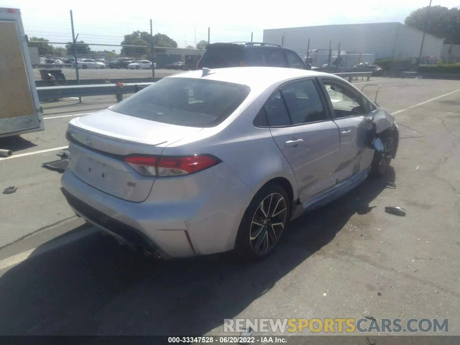 4 Photograph of a damaged car 5YFS4RCE7LP023617 TOYOTA COROLLA 2020