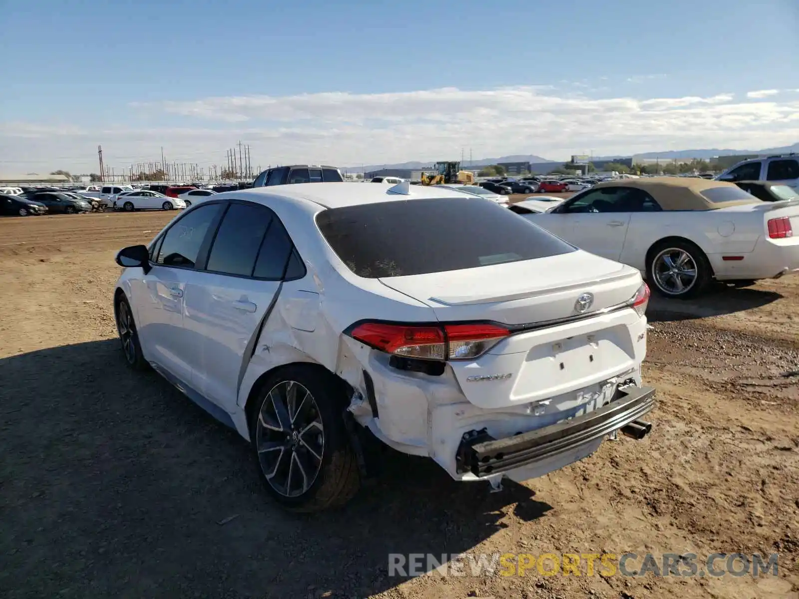 3 Photograph of a damaged car 5YFS4RCE7LP025559 TOYOTA COROLLA 2020