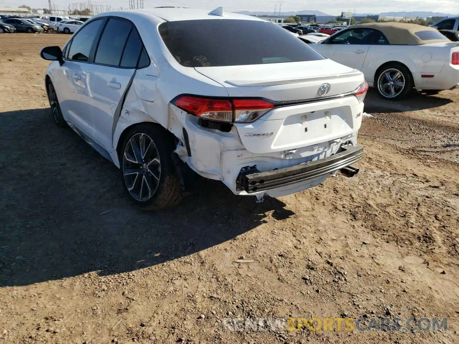 9 Photograph of a damaged car 5YFS4RCE7LP025559 TOYOTA COROLLA 2020