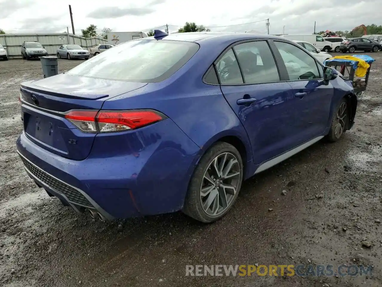 4 Photograph of a damaged car 5YFS4RCE7LP028431 TOYOTA COROLLA 2020