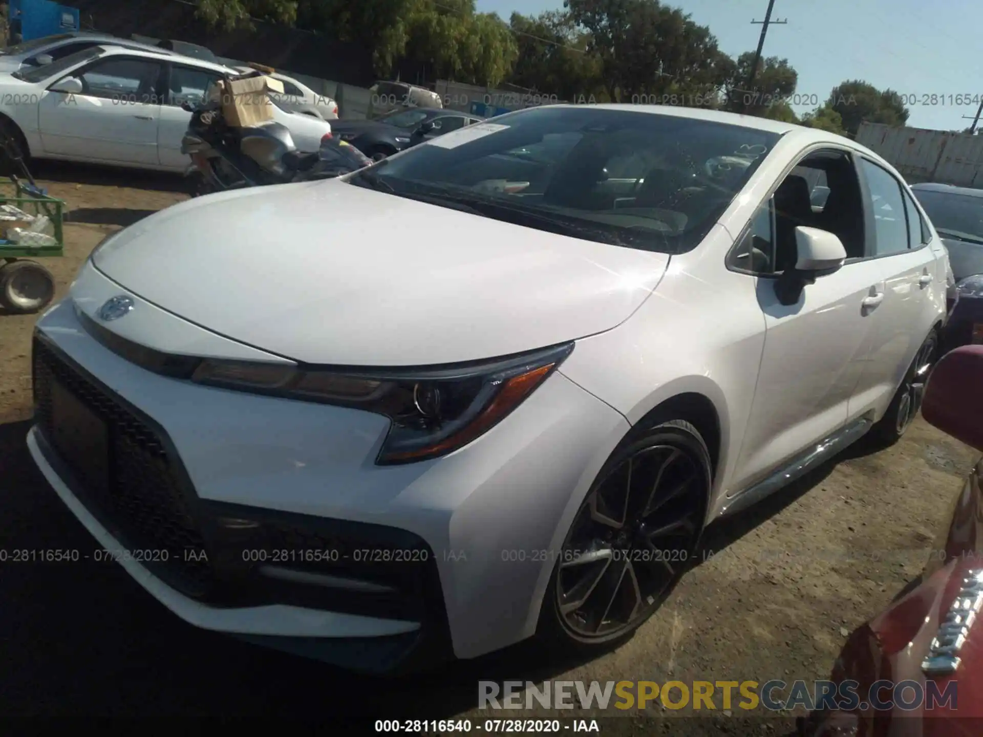 2 Photograph of a damaged car 5YFS4RCE7LP029675 TOYOTA COROLLA 2020