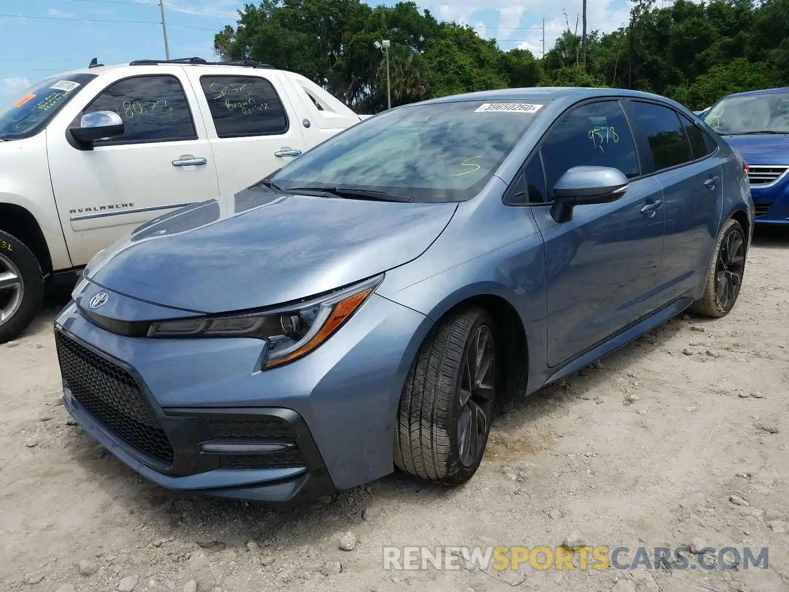 2 Photograph of a damaged car 5YFS4RCE7LP032219 TOYOTA COROLLA 2020