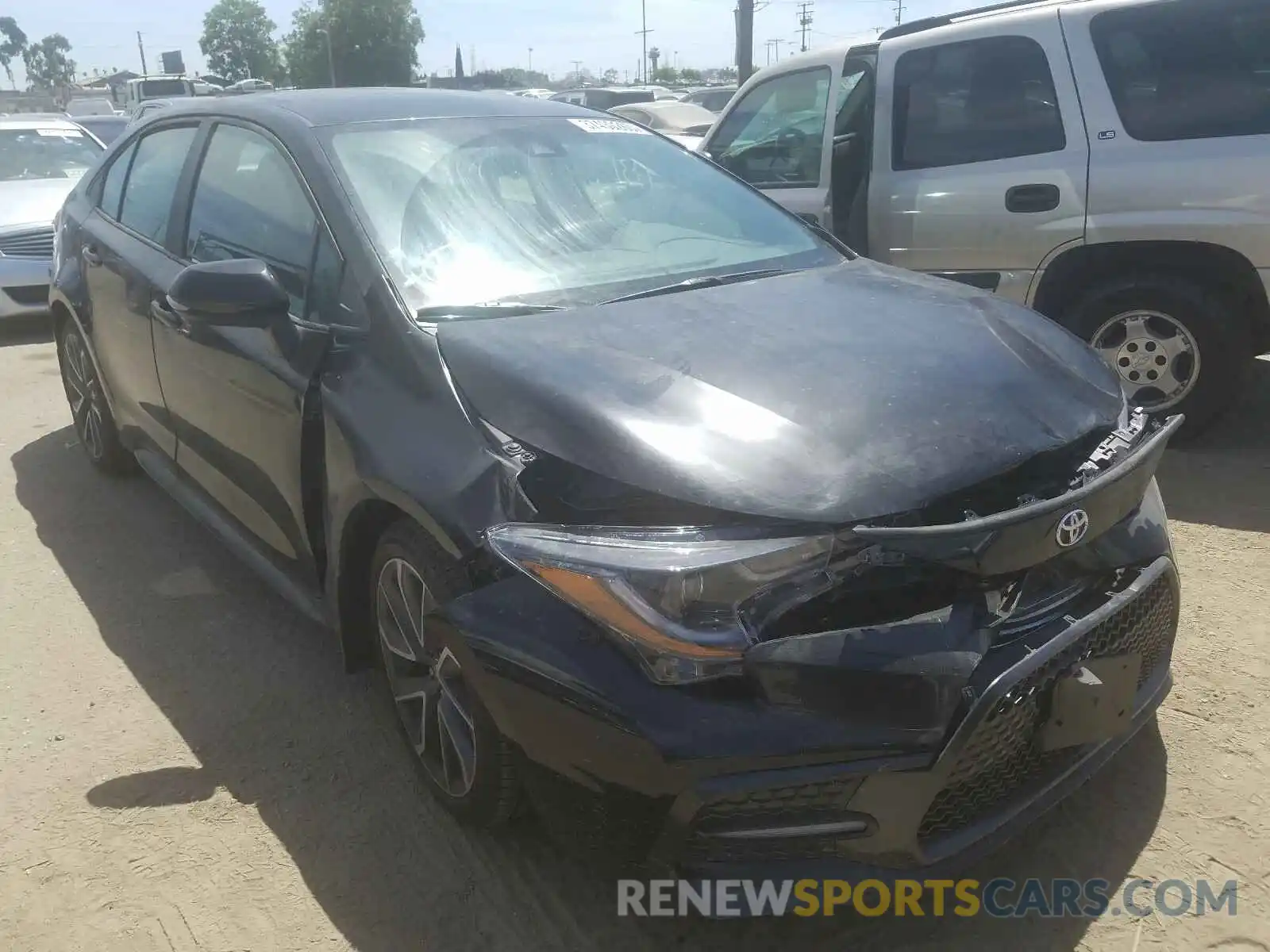 1 Photograph of a damaged car 5YFS4RCE7LP032575 TOYOTA COROLLA 2020