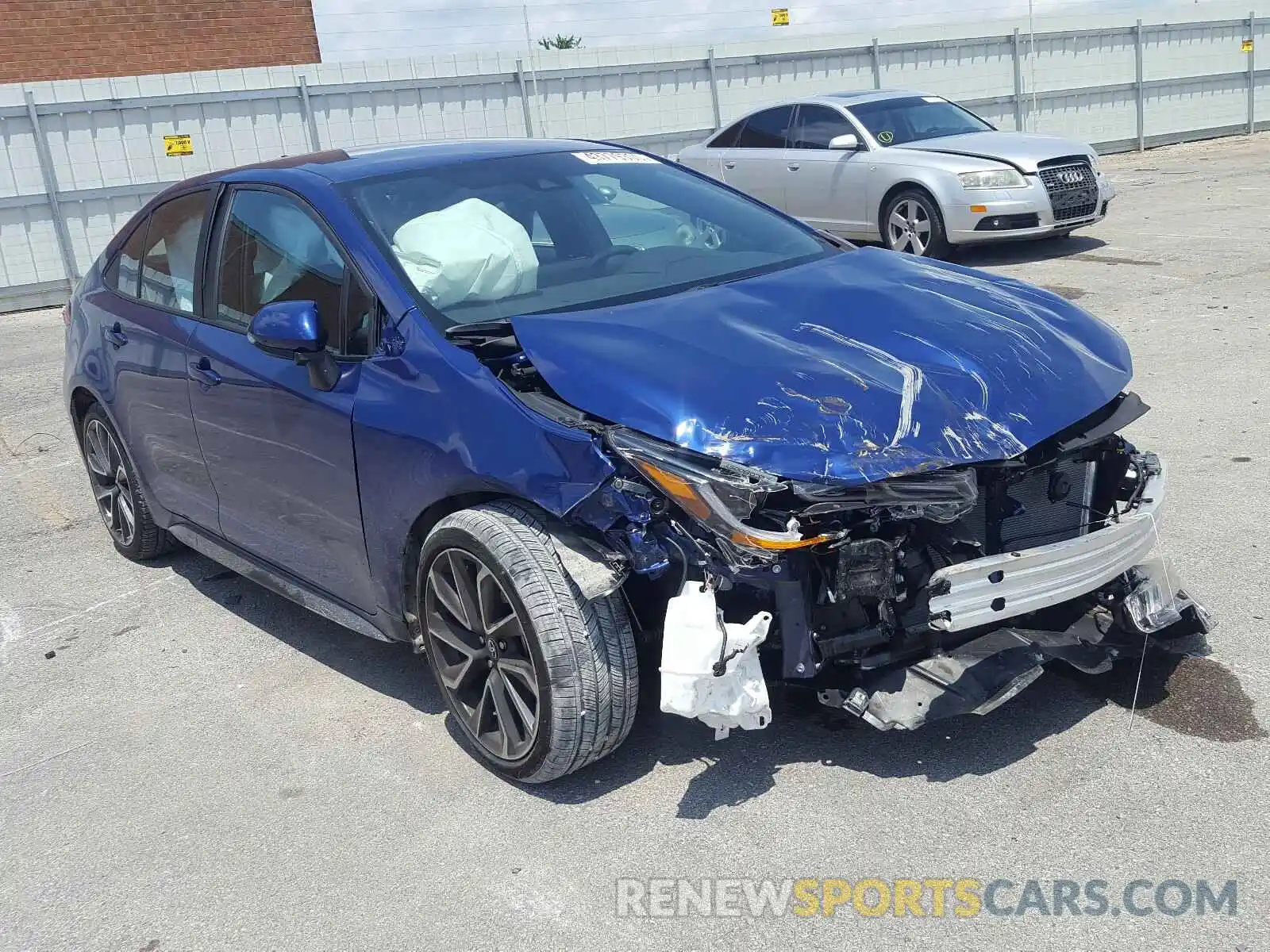 1 Photograph of a damaged car 5YFS4RCE7LP032852 TOYOTA COROLLA 2020