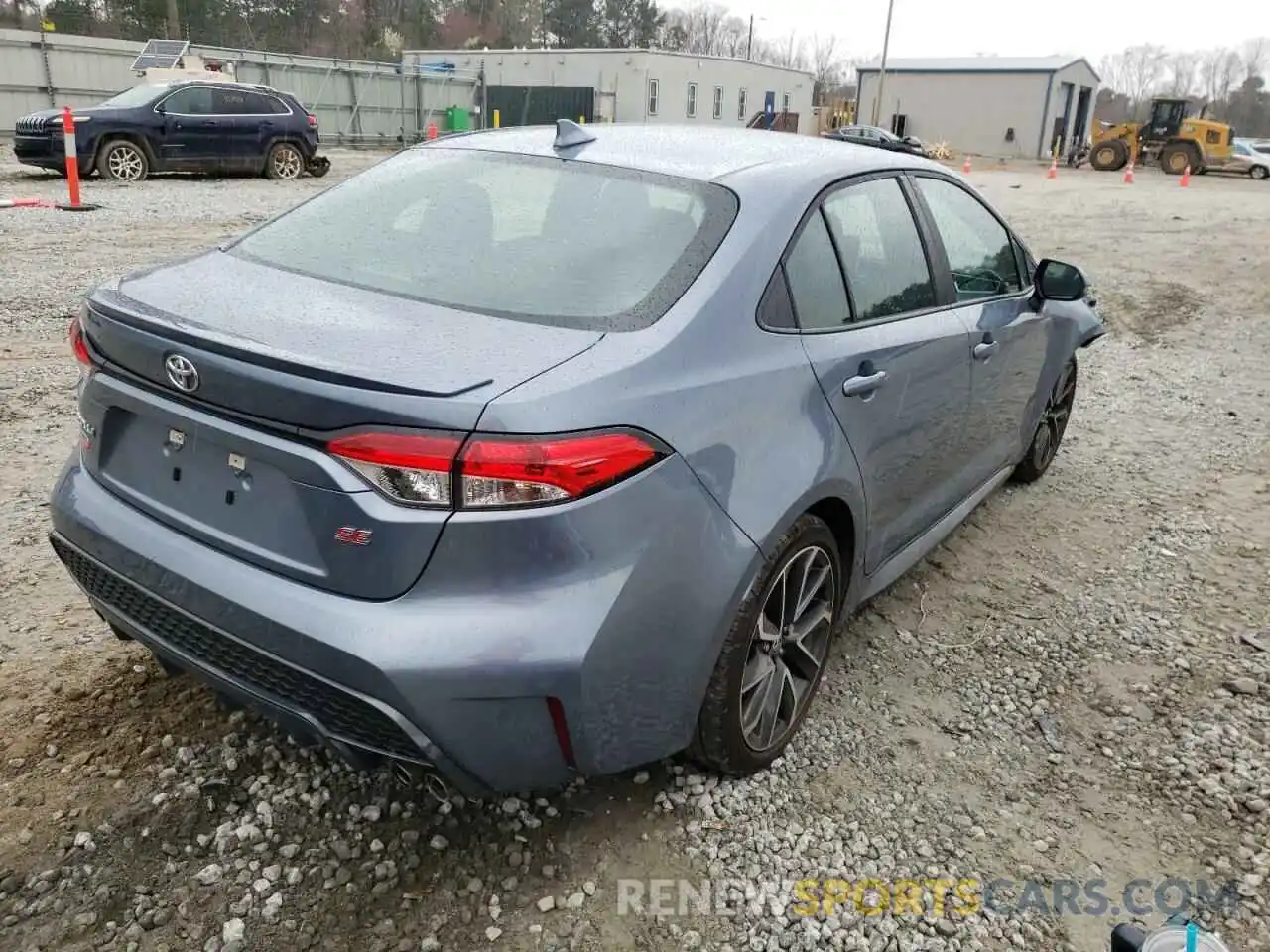 4 Photograph of a damaged car 5YFS4RCE7LP033032 TOYOTA COROLLA 2020