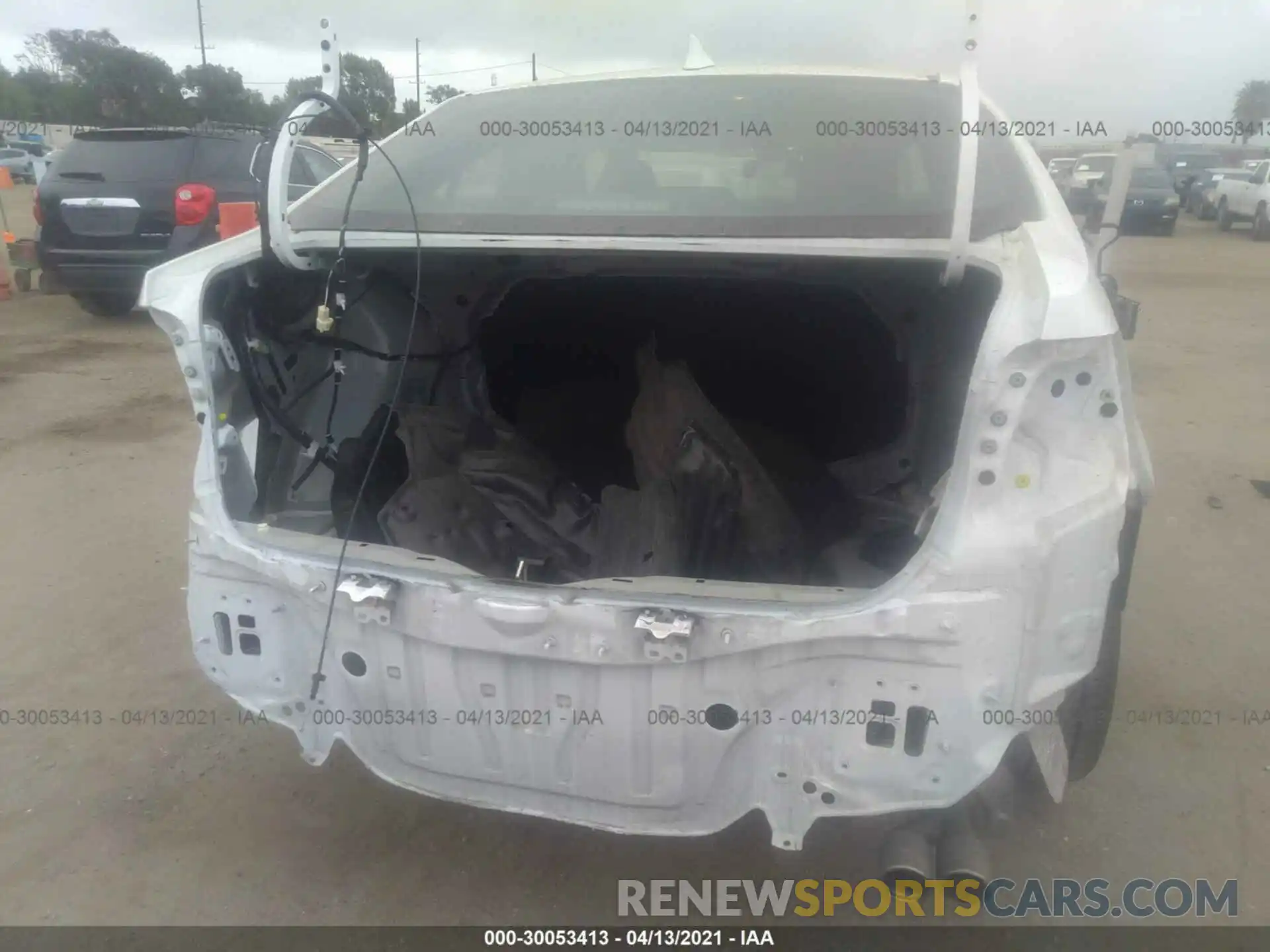 6 Photograph of a damaged car 5YFS4RCE7LP033855 TOYOTA COROLLA 2020