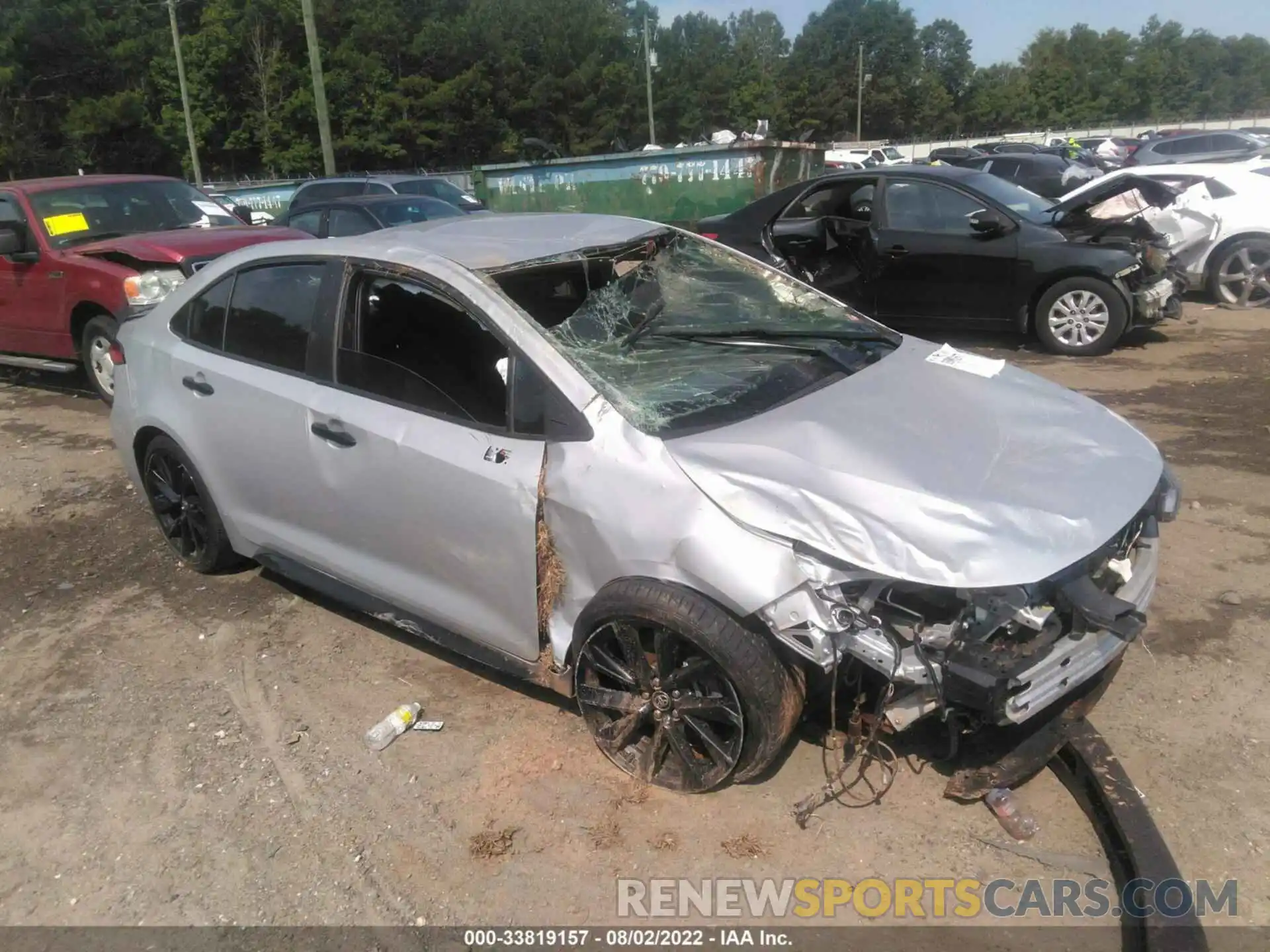 1 Photograph of a damaged car 5YFS4RCE7LP033998 TOYOTA COROLLA 2020