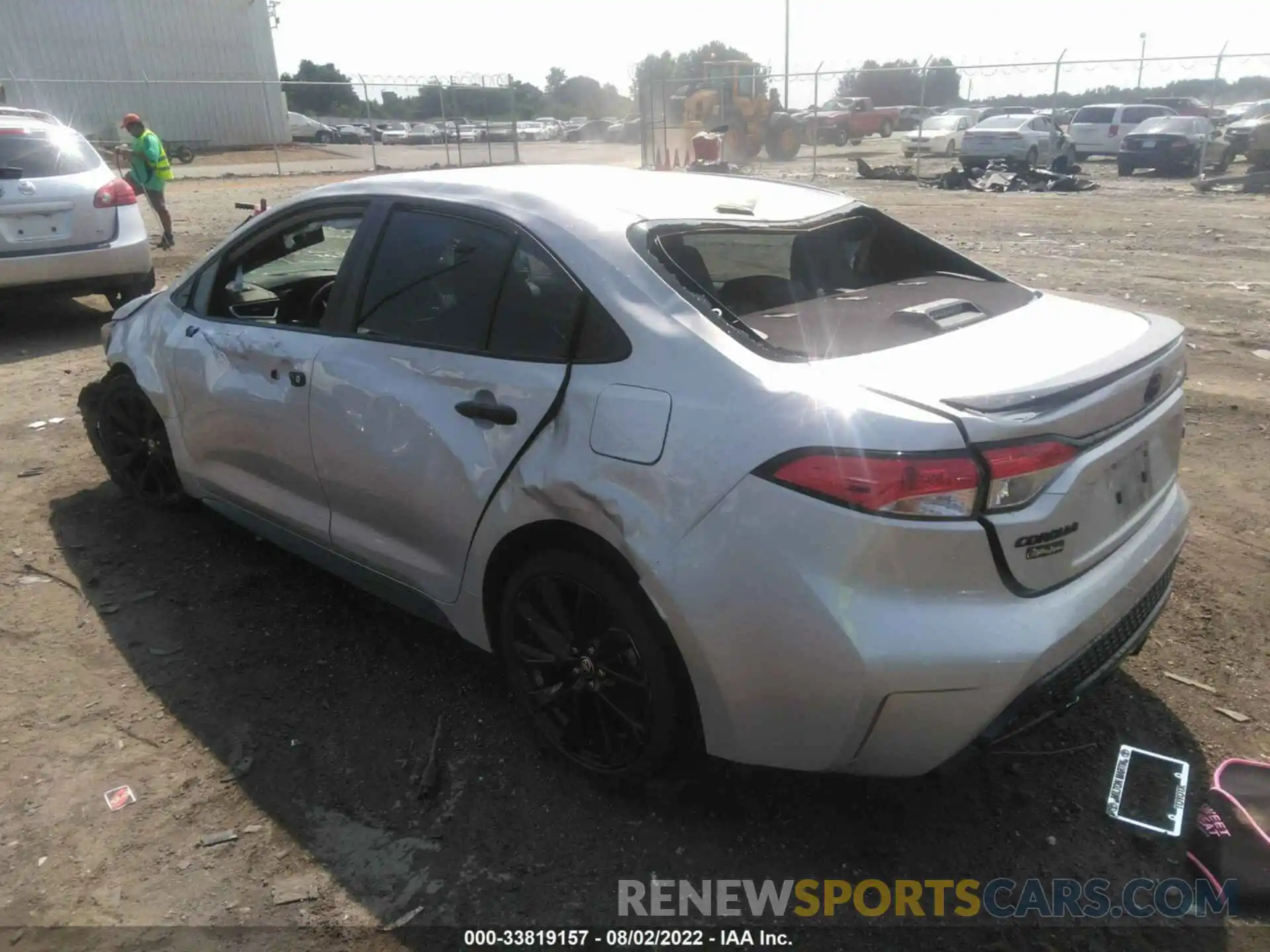 3 Photograph of a damaged car 5YFS4RCE7LP033998 TOYOTA COROLLA 2020